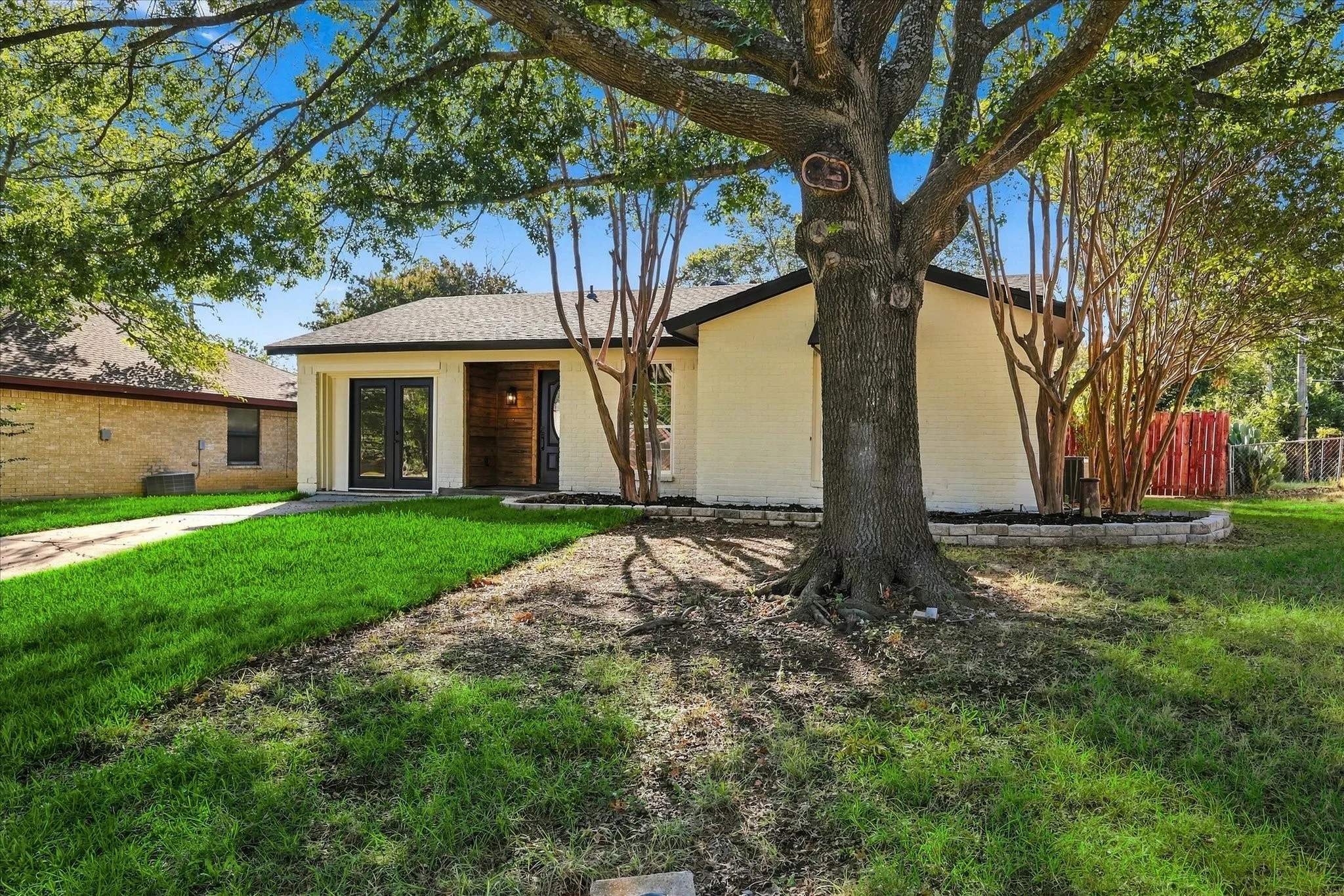Single Family Residence For Sale in Tarrant County , 904 Dayton Road, Mansfield, Texas 76063, 3 Bedroom, 2 Bathroom, Garage spaces, 1,255 Sqft, built in 1972, mls#21394392, Real Estate Agent in Mansfield, Homes For Sale in Tarrant county, Homes For Sale in Mansfield, Realtor in Mansfield Texas, Real Estate Brokerage Independent Realty Texas, Luminita Cordes Realtor