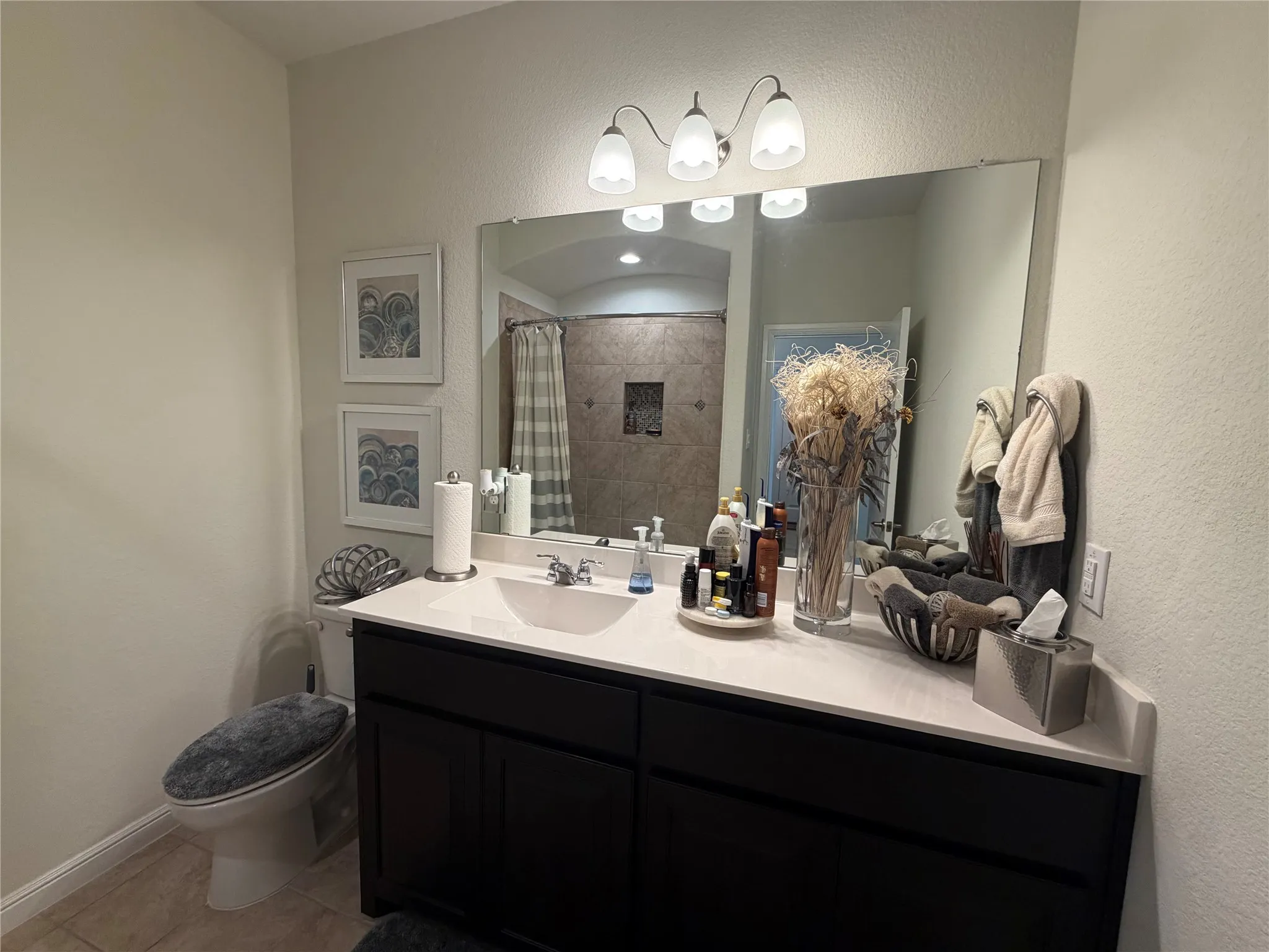 Single Family Residence For Sale in Tarrant County , 925 Meadow Scape Drive, Fort Worth, Texas 76028, 3 Bedroom, 2 Bathroom, 2 Garage spaces, 1,768 Sqft, built in 2018, mls#21396814, Real Estate Agent in Fort Worth, Homes For Sale in Tarrant county, Homes For Sale in Fort Worth, Realtor in Fort Worth Texas, Real Estate Brokerage Independent Realty Texas, Luminita Cordes Realtor