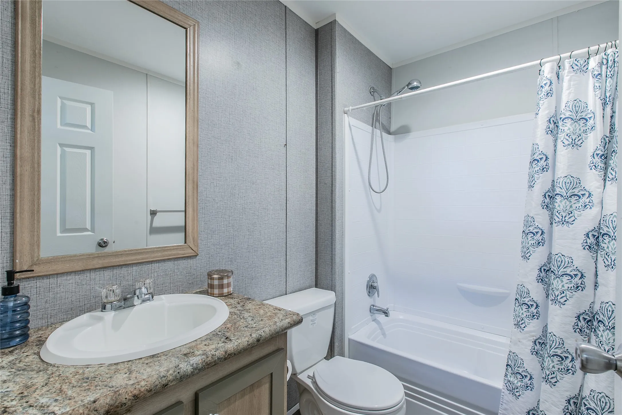 Manufactured Home For Sale in Hood County , 6612 Timberhaven Court, Granbury, Texas 76049, 3 Bedroom, 2 Bathroom, Garage spaces, 1,140 Sqft, built in 2021, mls#21394533, Real Estate Agent in Granbury, Homes For Sale in Hood county, Homes For Sale in Granbury, Realtor in Granbury Texas, Real Estate Brokerage Independent Realty Texas, Luminita Cordes Realtor
