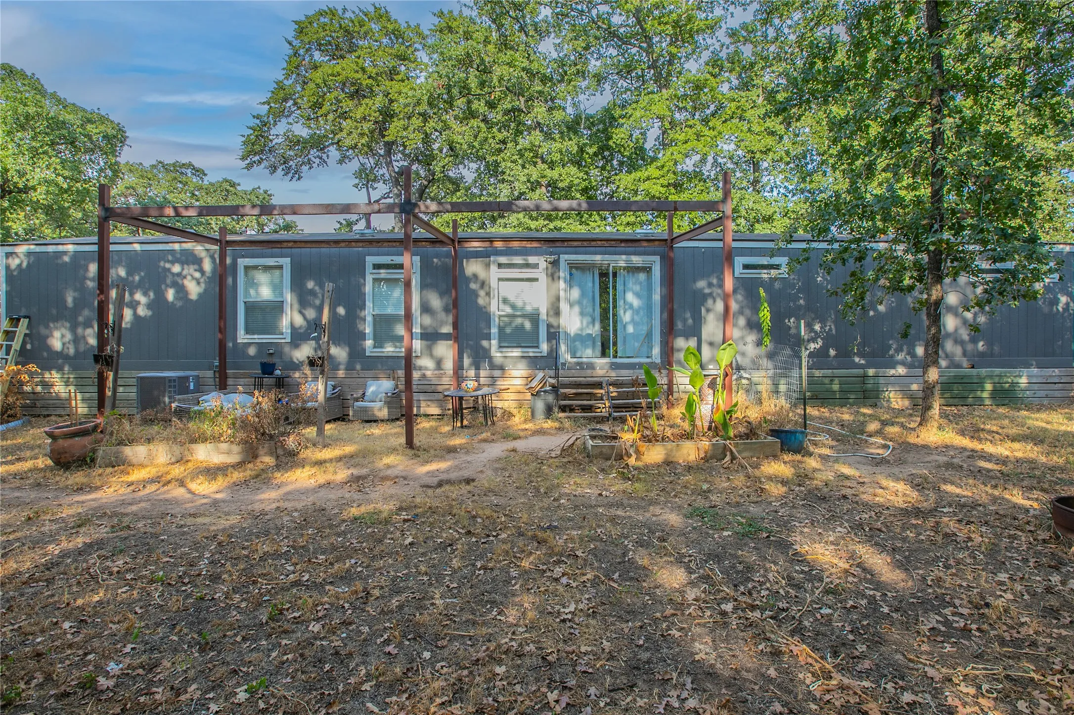 Manufactured Home For Sale in Hood County , 6612 Timberhaven Court, Granbury, Texas 76049, 3 Bedroom, 2 Bathroom, Garage spaces, 1,140 Sqft, built in 2021, mls#21394533, Real Estate Agent in Granbury, Homes For Sale in Hood county, Homes For Sale in Granbury, Realtor in Granbury Texas, Real Estate Brokerage Independent Realty Texas, Luminita Cordes Realtor