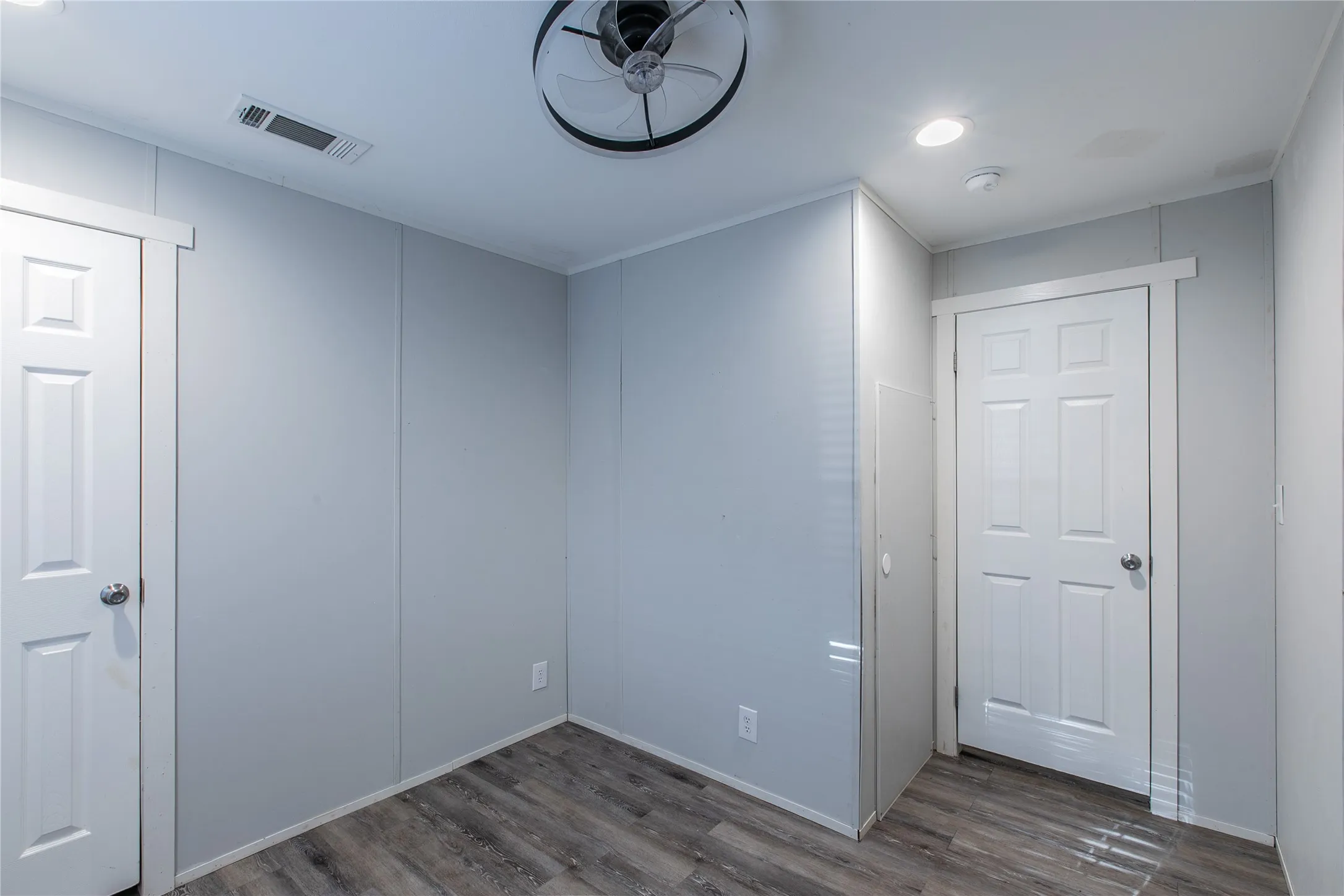 Manufactured Home For Sale in Hood County , 6612 Timberhaven Court, Granbury, Texas 76049, 3 Bedroom, 2 Bathroom, Garage spaces, 1,140 Sqft, built in 2021, mls#21394533, Real Estate Agent in Granbury, Homes For Sale in Hood county, Homes For Sale in Granbury, Realtor in Granbury Texas, Real Estate Brokerage Independent Realty Texas, Luminita Cordes Realtor