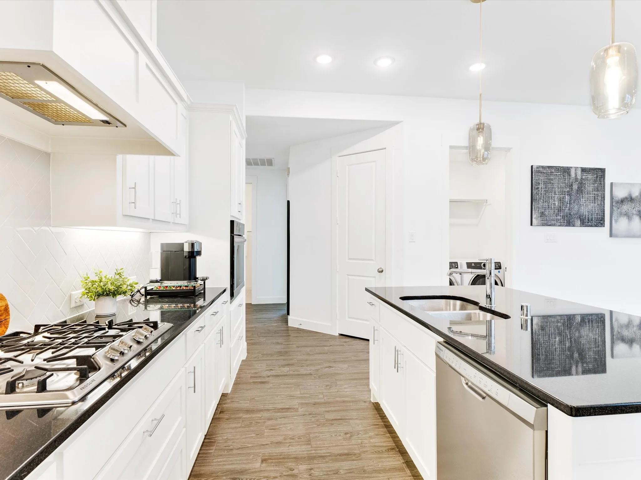 Single Family Residence For Rent in Denton County , 2256 Briar Ridge Trail, Carrollton, Texas 75010, 3 Bedroom, 2 Bathroom, 2 Garage spaces, 1,850 Sqft, built in 2019, mls#21395677, Real Estate Agent in Carrollton, Homes For Rent in Denton county, Homes For Rent in Carrollton, Realtor in Carrollton Texas, Real Estate Brokerage Independent Realty Texas, Luminita Cordes Realtor