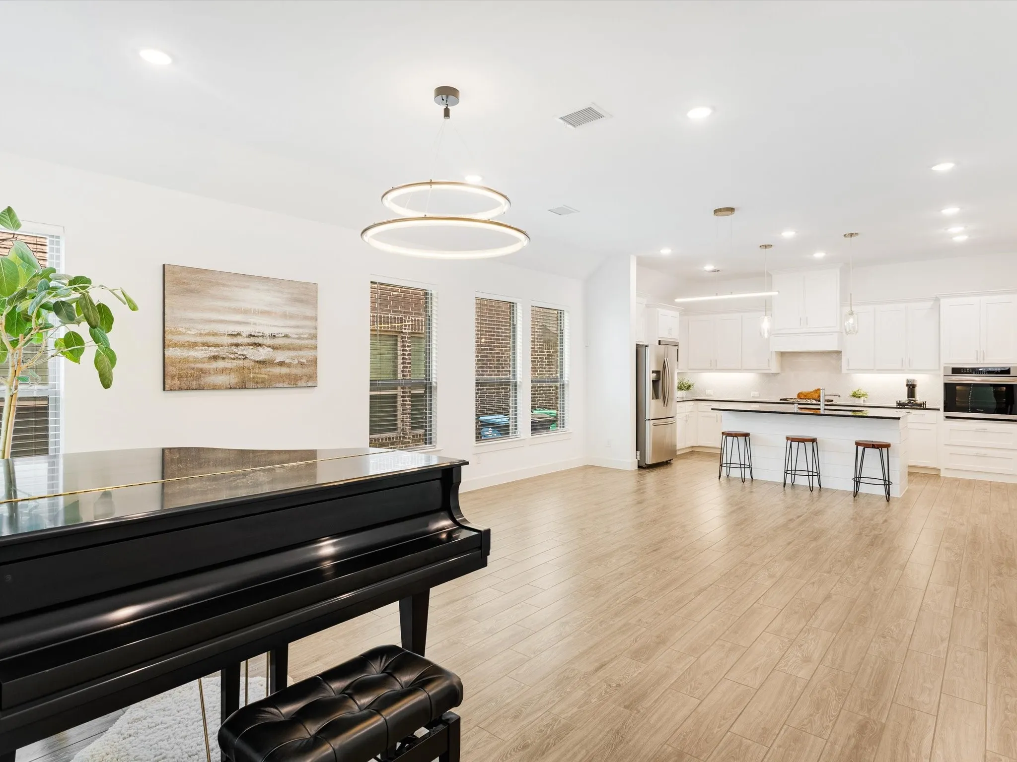 Single Family Residence For Rent in Denton County , 2256 Briar Ridge Trail, Carrollton, Texas 75010, 3 Bedroom, 2 Bathroom, 2 Garage spaces, 1,850 Sqft, built in 2019, mls#21395677, Real Estate Agent in Carrollton, Homes For Rent in Denton county, Homes For Rent in Carrollton, Realtor in Carrollton Texas, Real Estate Brokerage Independent Realty Texas, Luminita Cordes Realtor