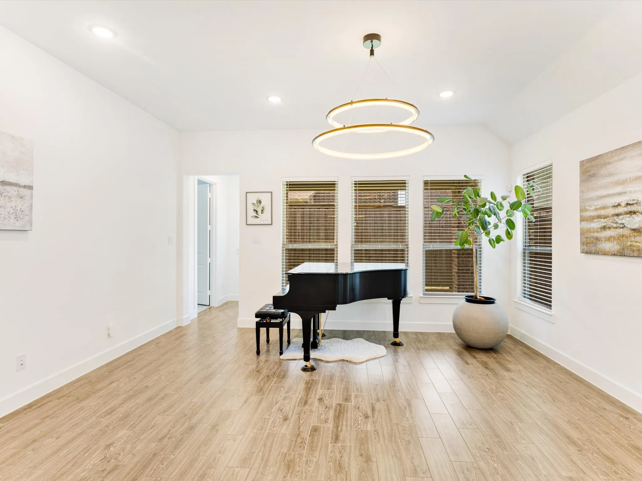 Single Family Residence For Rent in Denton County , 2256 Briar Ridge Trail, Carrollton, Texas 75010, 3 Bedroom, 2 Bathroom, 2 Garage spaces, 1,850 Sqft, built in 2019, mls#21395677, Real Estate Agent in Carrollton, Homes For Rent in Denton county, Homes For Rent in Carrollton, Realtor in Carrollton Texas, Real Estate Brokerage Independent Realty Texas, Luminita Cordes Realtor