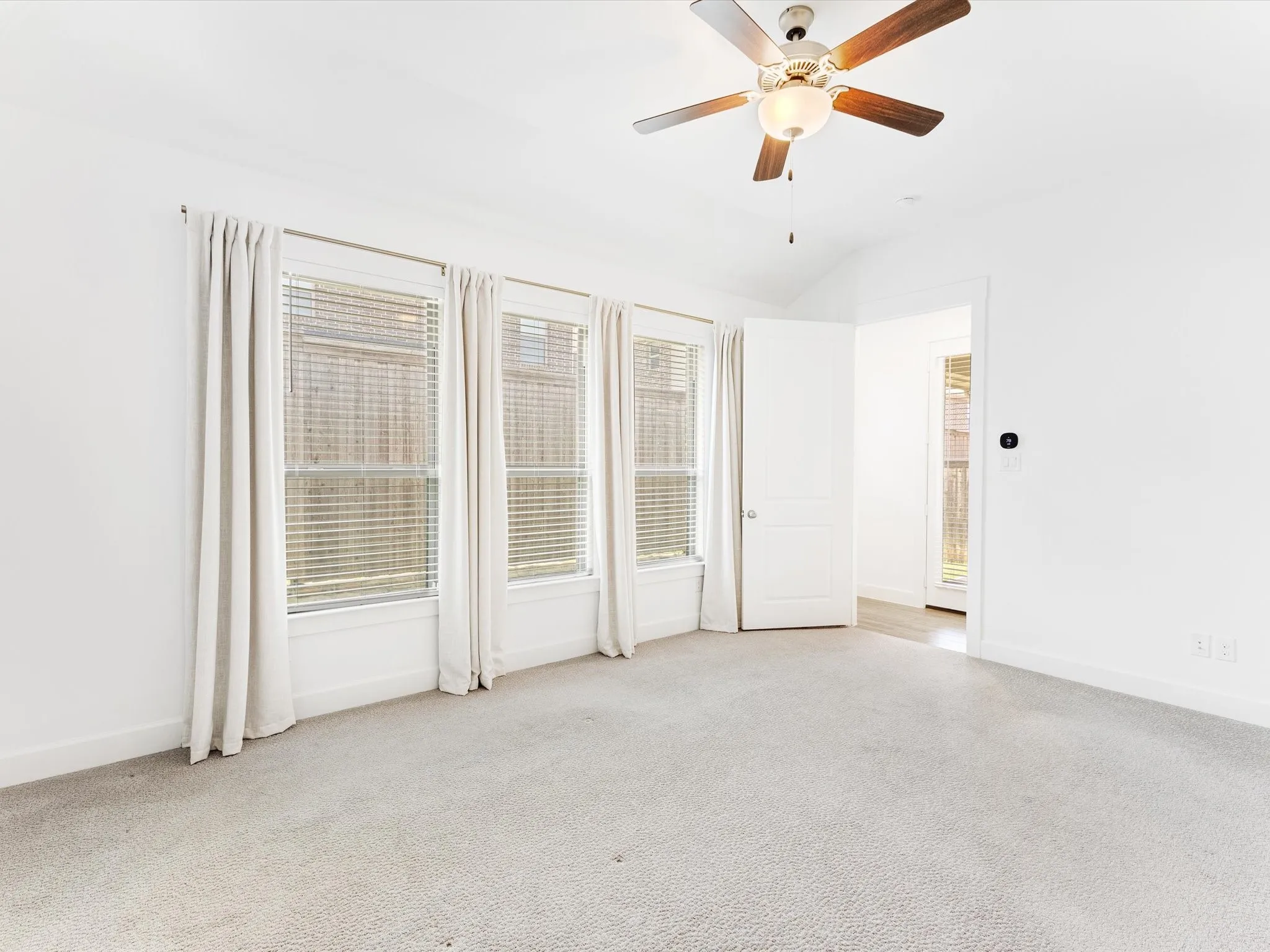 Single Family Residence For Rent in Denton County , 2256 Briar Ridge Trail, Carrollton, Texas 75010, 3 Bedroom, 2 Bathroom, 2 Garage spaces, 1,850 Sqft, built in 2019, mls#21395677, Real Estate Agent in Carrollton, Homes For Rent in Denton county, Homes For Rent in Carrollton, Realtor in Carrollton Texas, Real Estate Brokerage Independent Realty Texas, Luminita Cordes Realtor
