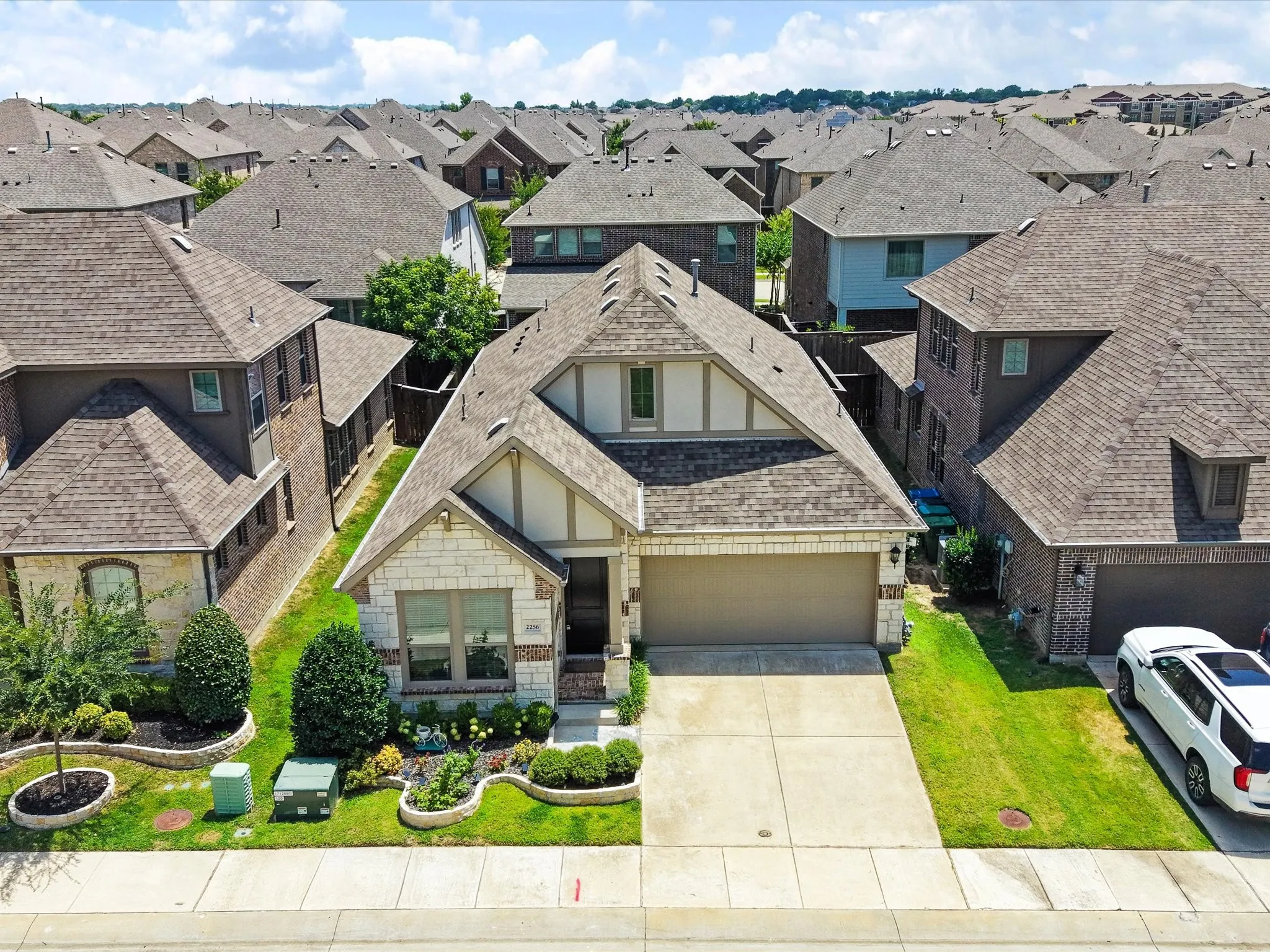 Single Family Residence For Rent in Denton County , 2256 Briar Ridge Trail, Carrollton, Texas 75010, 3 Bedroom, 2 Bathroom, 2 Garage spaces, 1,850 Sqft, built in 2019, mls#21395677, Real Estate Agent in Carrollton, Homes For Rent in Denton county, Homes For Rent in Carrollton, Realtor in Carrollton Texas, Real Estate Brokerage Independent Realty Texas, Luminita Cordes Realtor
