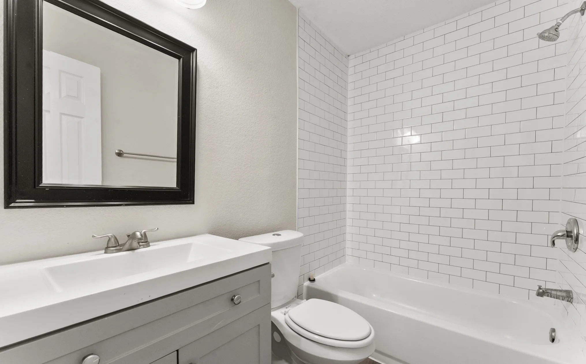 Single Family Residence For Sale in Dallas County , 512 Cedar Drive, Garland, Texas 75040, 3 Bedroom, 2 Bathroom, Garage spaces, 1,431 Sqft, built in 1950, mls#21396816, Real Estate Agent in Garland, Homes For Sale in Dallas county, Homes For Sale in Garland, Realtor in Garland Texas, Real Estate Brokerage Independent Realty Texas, Luminita Cordes Realtor