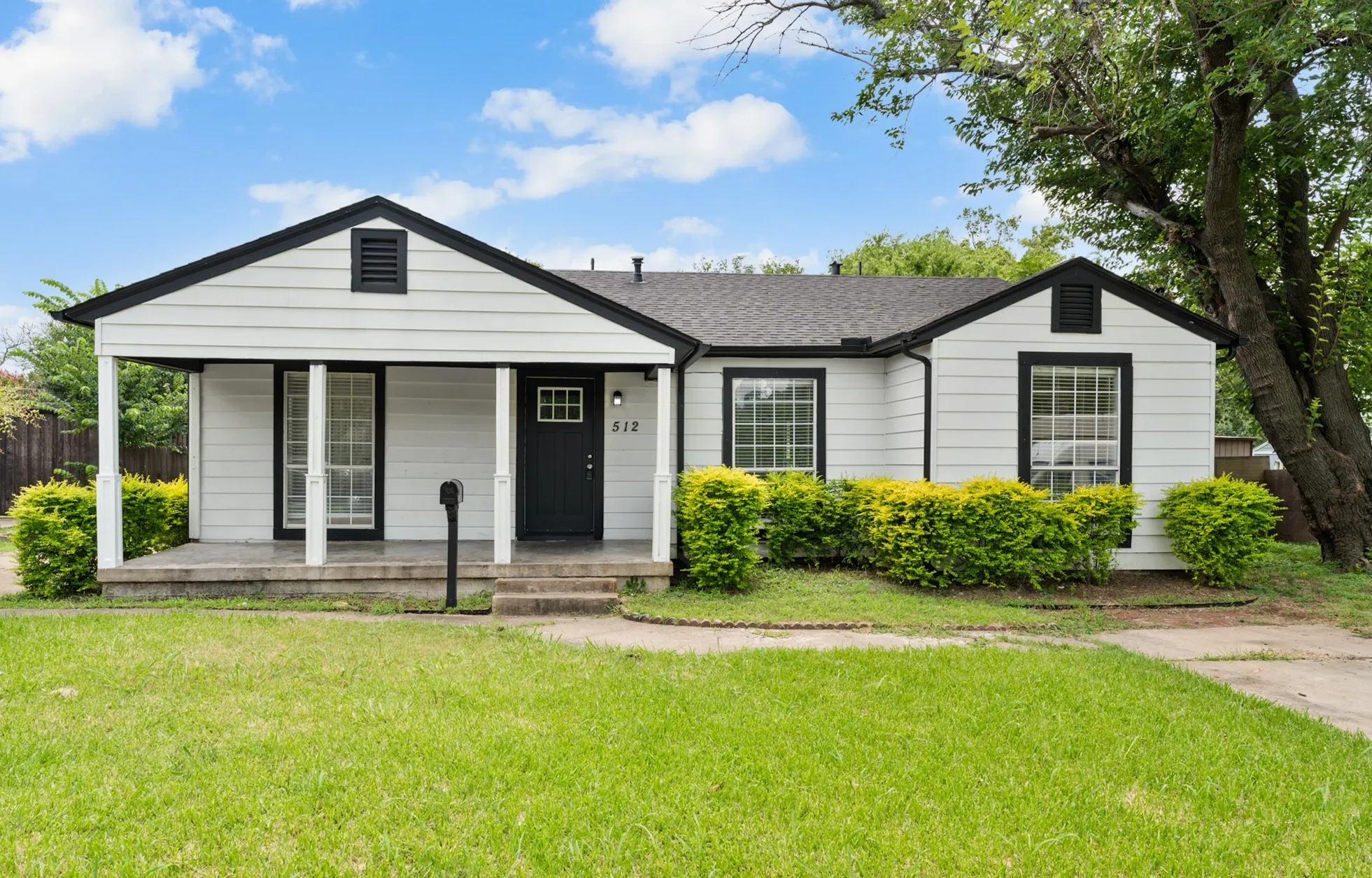 Single Family Residence For Sale in Dallas County , 512 Cedar Drive, Garland, Texas 75040, 3 Bedroom, 2 Bathroom, Garage spaces, 1,431 Sqft, built in 1950, mls#21396816, Real Estate Agent in Garland, Homes For Sale in Dallas county, Homes For Sale in Garland, Realtor in Garland Texas, Real Estate Brokerage Independent Realty Texas, Luminita Cordes Realtor