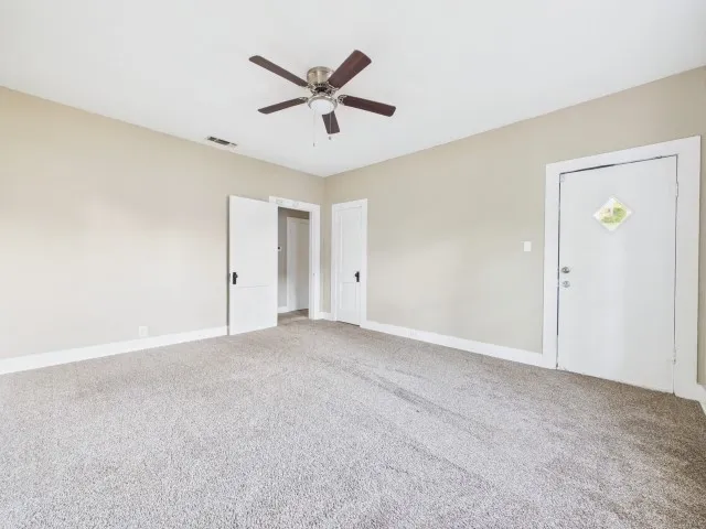 Single Family Residence For Sale in Henderson County , 101 Larue Street, Athens, Texas 75751, 2 Bedroom, 1 Bathroom, 1 Garage spaces, 1,076 Sqft, built in 1930, mls#21396007, Real Estate Agent in Athens, Homes For Sale in Henderson county, Homes For Sale in Athens, Realtor in Athens Texas, Real Estate Brokerage Independent Realty Texas, Luminita Cordes Realtor