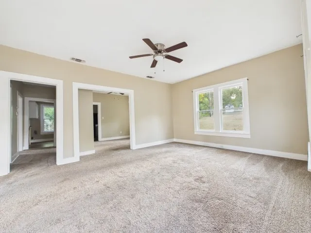 Single Family Residence For Sale in Henderson County , 101 Larue Street, Athens, Texas 75751, 2 Bedroom, 1 Bathroom, 1 Garage spaces, 1,076 Sqft, built in 1930, mls#21396007, Real Estate Agent in Athens, Homes For Sale in Henderson county, Homes For Sale in Athens, Realtor in Athens Texas, Real Estate Brokerage Independent Realty Texas, Luminita Cordes Realtor