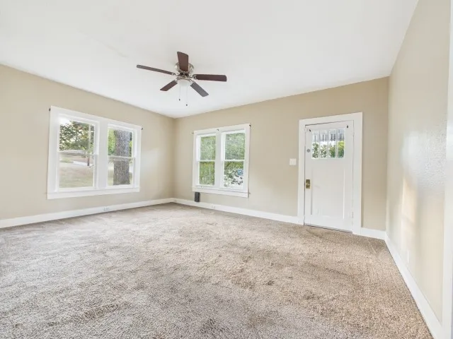 Single Family Residence For Sale in Henderson County , 101 Larue Street, Athens, Texas 75751, 2 Bedroom, 1 Bathroom, 1 Garage spaces, 1,076 Sqft, built in 1930, mls#21396007, Real Estate Agent in Athens, Homes For Sale in Henderson county, Homes For Sale in Athens, Realtor in Athens Texas, Real Estate Brokerage Independent Realty Texas, Luminita Cordes Realtor