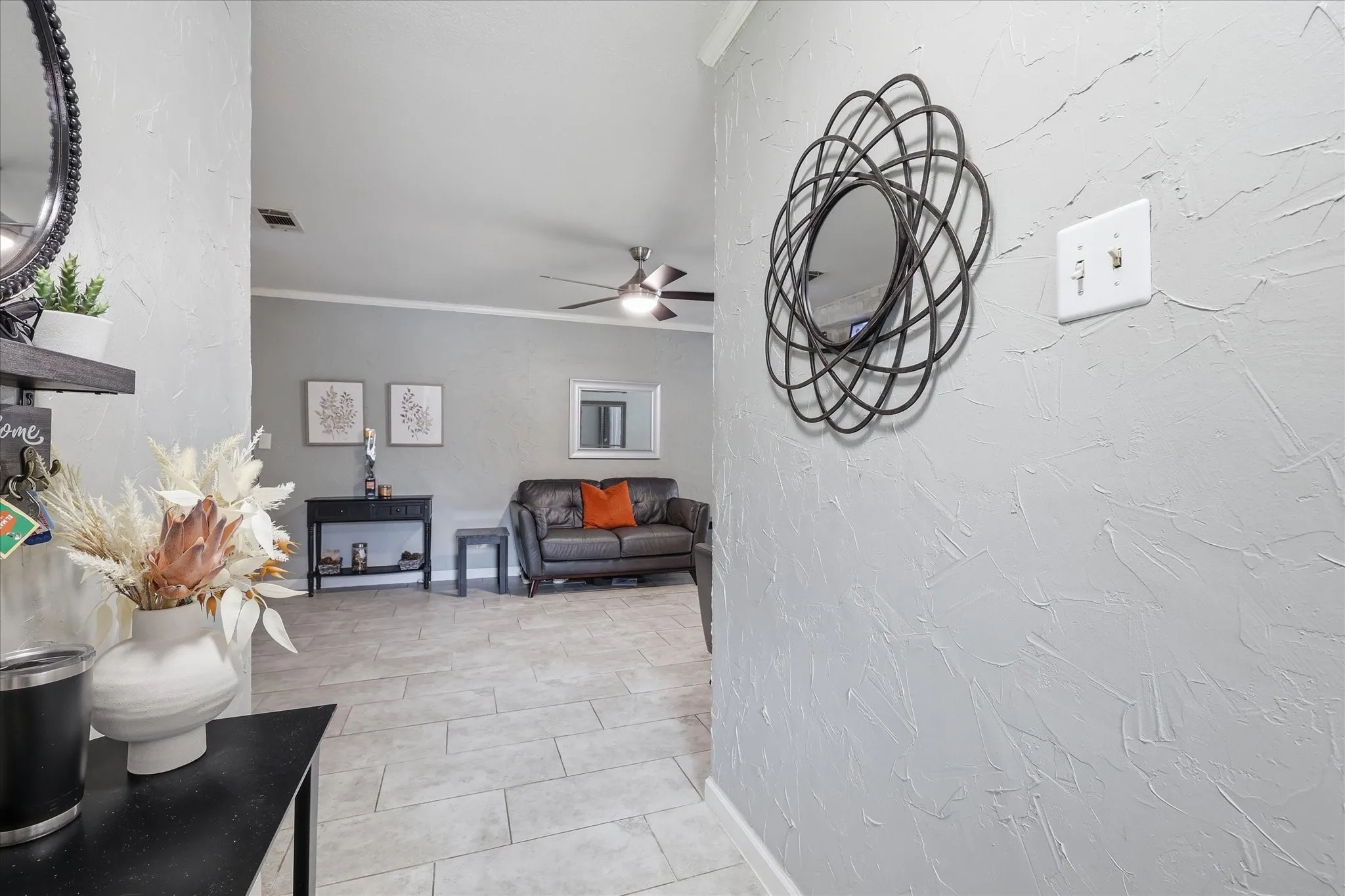 Single Family Residence For Sale in Denton County , 450 Price Drive, Lewisville, Texas 75067, 4 Bedroom, 2 Bathroom, 2 Garage spaces, 1,366 Sqft, built in 1970, mls#21396821, Real Estate Agent in Lewisville, Homes For Sale in Denton county, Homes For Sale in Lewisville, Realtor in Lewisville Texas, Real Estate Brokerage Independent Realty Texas, Luminita Cordes Realtor