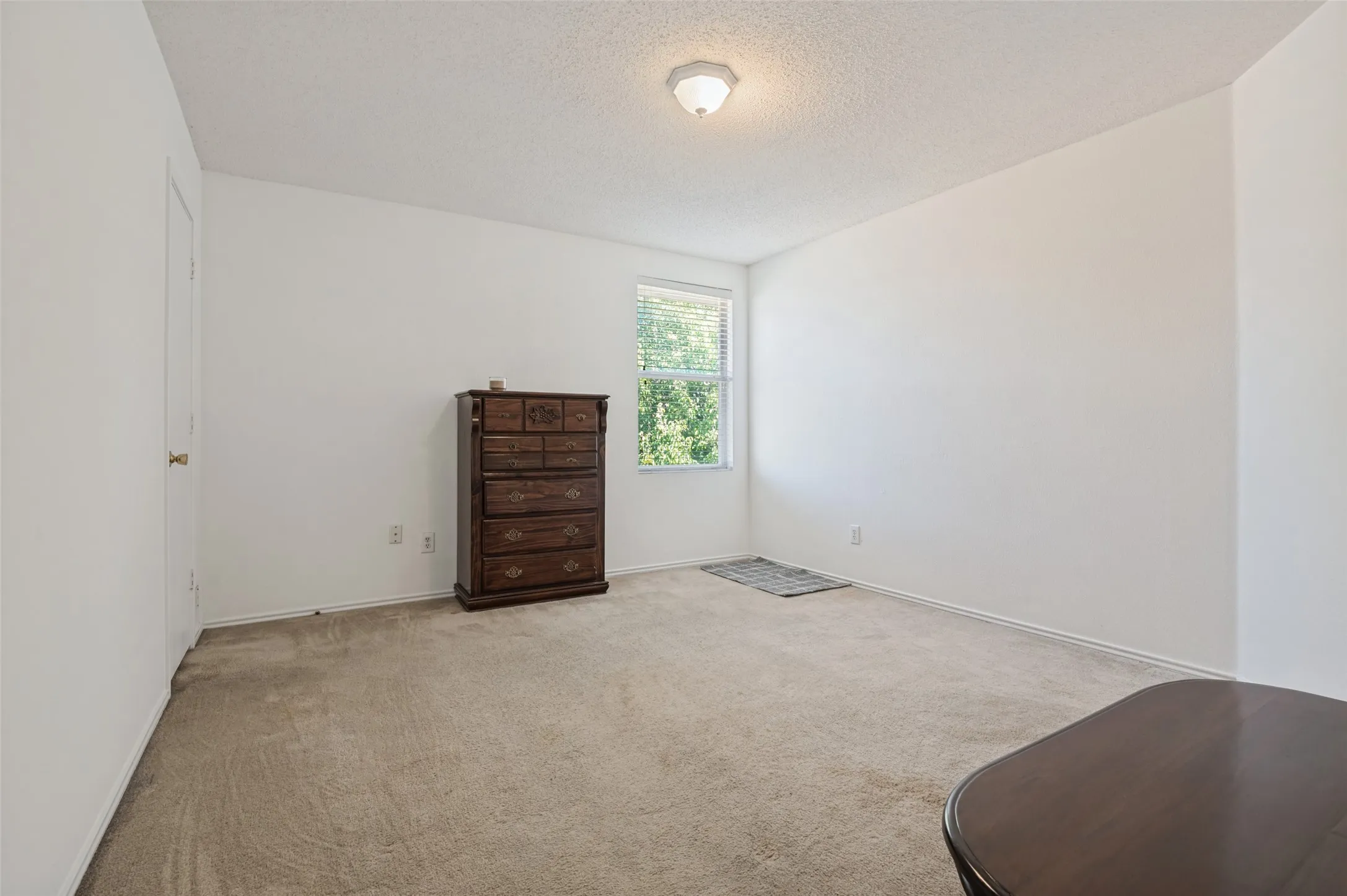 Single Family Residence For Sale in Dallas County , 2120 W Grove Lane, Grand Prairie, Texas 75052, 4 Bedroom, 3 Bathroom, 2 Garage spaces, 2,391 Sqft, built in 2004, mls#21396137, Real Estate Agent in Grand Prairie, Homes For Sale in Dallas county, Homes For Sale in Grand Prairie, Realtor in Grand Prairie Texas, Real Estate Brokerage Independent Realty Texas, Luminita Cordes Realtor