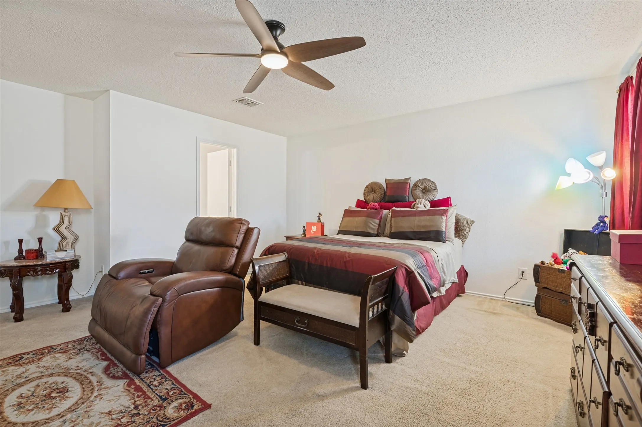 Single Family Residence For Sale in Dallas County , 2120 W Grove Lane, Grand Prairie, Texas 75052, 4 Bedroom, 3 Bathroom, 2 Garage spaces, 2,391 Sqft, built in 2004, mls#21396137, Real Estate Agent in Grand Prairie, Homes For Sale in Dallas county, Homes For Sale in Grand Prairie, Realtor in Grand Prairie Texas, Real Estate Brokerage Independent Realty Texas, Luminita Cordes Realtor
