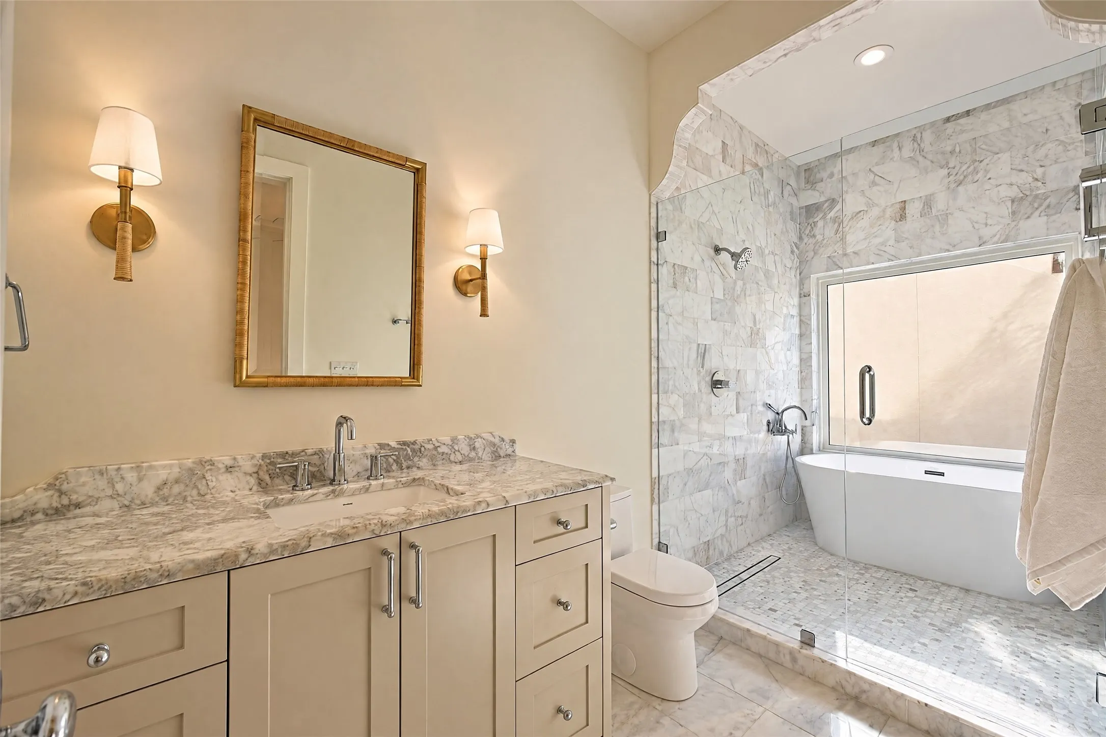 Single Family Residence For Sale in Dallas County , 3733 Clover Lane, Dallas, Texas 75220, 5 Bedroom, 6 Bathroom, 2 Garage spaces, 4,634 Sqft, built in 2026, mls#21396727, Real Estate Agent in Dallas, Homes For Sale in Dallas county, Homes For Sale in Dallas, Realtor in Dallas Texas, Real Estate Brokerage Independent Realty Texas, Luminita Cordes Realtor