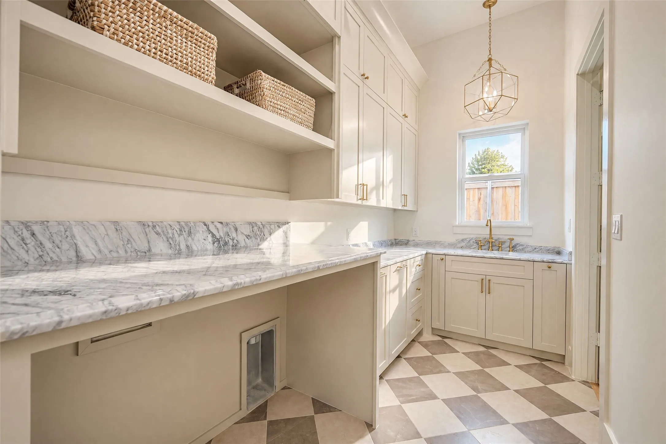 Single Family Residence For Sale in Dallas County , 3733 Clover Lane, Dallas, Texas 75220, 5 Bedroom, 6 Bathroom, 2 Garage spaces, 4,634 Sqft, built in 2026, mls#21396727, Real Estate Agent in Dallas, Homes For Sale in Dallas county, Homes For Sale in Dallas, Realtor in Dallas Texas, Real Estate Brokerage Independent Realty Texas, Luminita Cordes Realtor