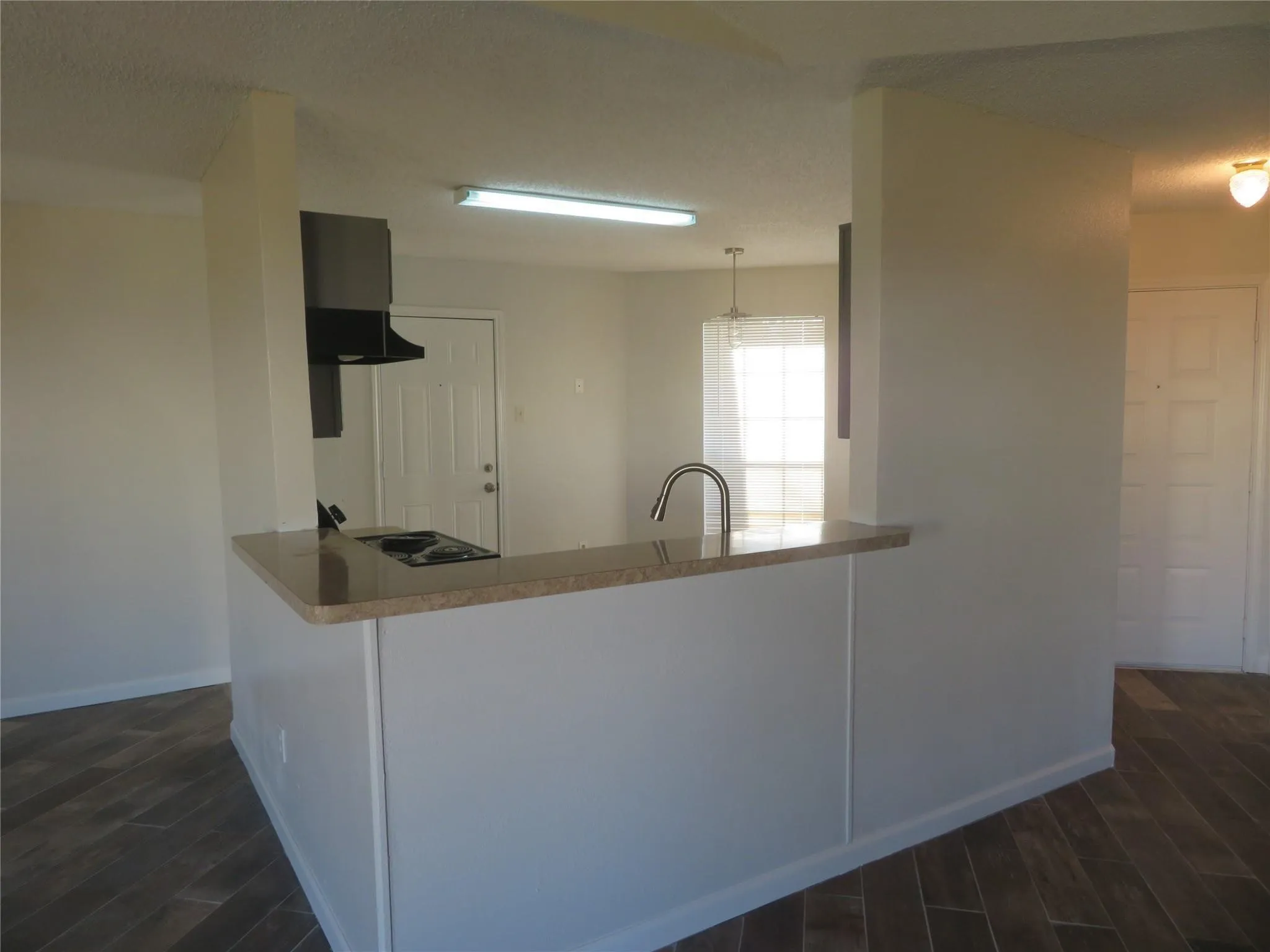 Single Family Residence For Rent in Dallas County , 1031 Cresthaven Drive, Lancaster, Texas 75134, 3 Bedroom, 2 Bathroom, 2 Garage spaces, 1,428 Sqft, built in 1982, mls#21396826, Real Estate Agent in Lancaster, Homes For Rent in Dallas county, Homes For Rent in Lancaster, Realtor in Lancaster Texas, Real Estate Brokerage Independent Realty Texas, Luminita Cordes Realtor