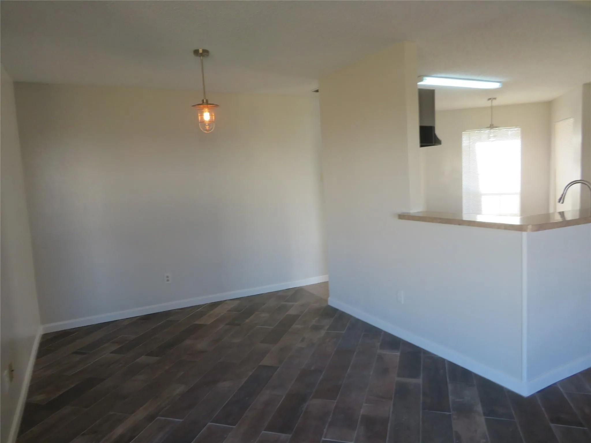 Single Family Residence For Rent in Dallas County , 1031 Cresthaven Drive, Lancaster, Texas 75134, 3 Bedroom, 2 Bathroom, 2 Garage spaces, 1,428 Sqft, built in 1982, mls#21396826, Real Estate Agent in Lancaster, Homes For Rent in Dallas county, Homes For Rent in Lancaster, Realtor in Lancaster Texas, Real Estate Brokerage Independent Realty Texas, Luminita Cordes Realtor