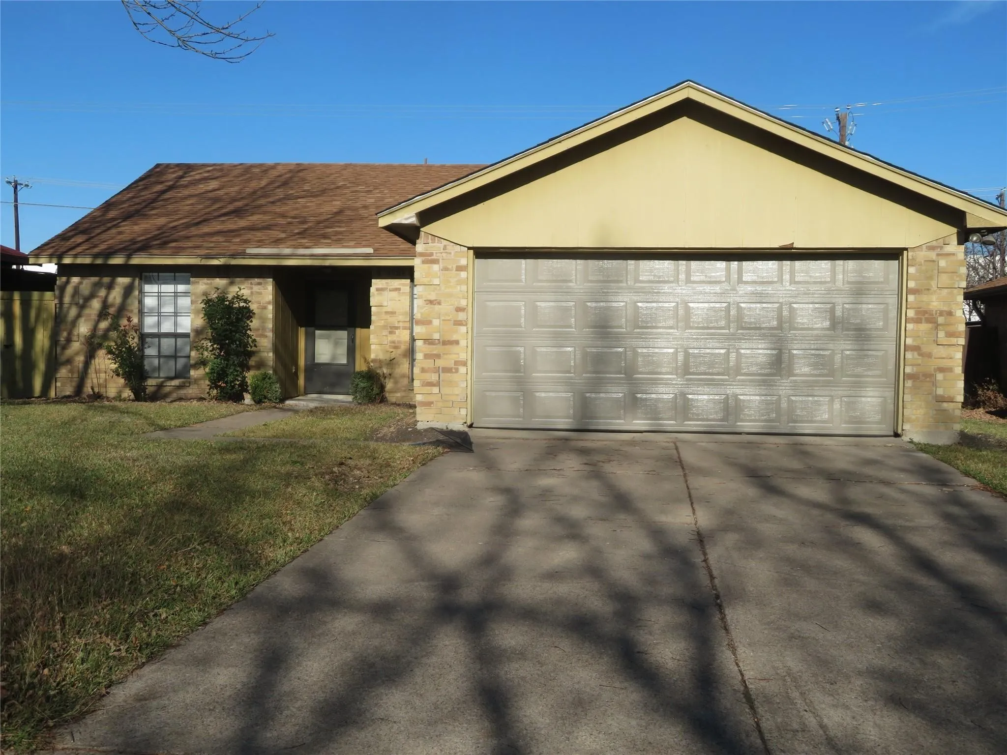 Single Family Residence For Rent