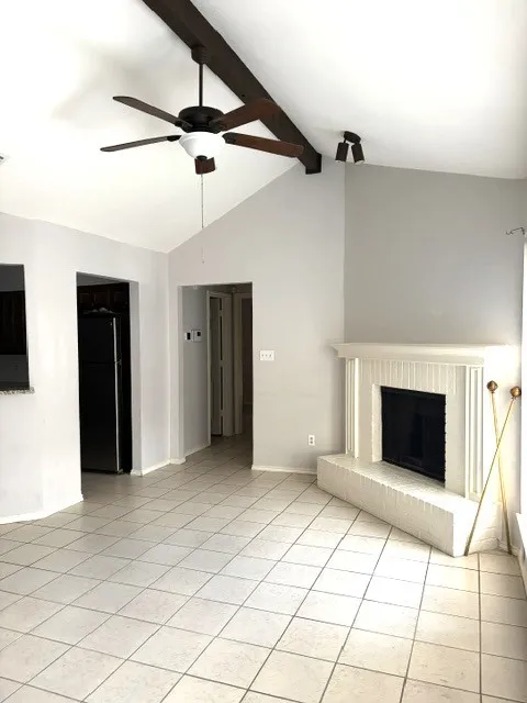 Duplex For Rent in Tarrant County , 2425 Summer Place Drive, Arlington, Texas 76014, 2 Bedroom, 2 Bathroom, Garage spaces, 1,055 Sqft, built in 1984, mls#21394562, Real Estate Agent in Arlington, Homes For Rent in Tarrant county, Homes For Rent in Arlington, Realtor in Arlington Texas, Real Estate Brokerage Independent Realty Texas, Luminita Cordes Realtor