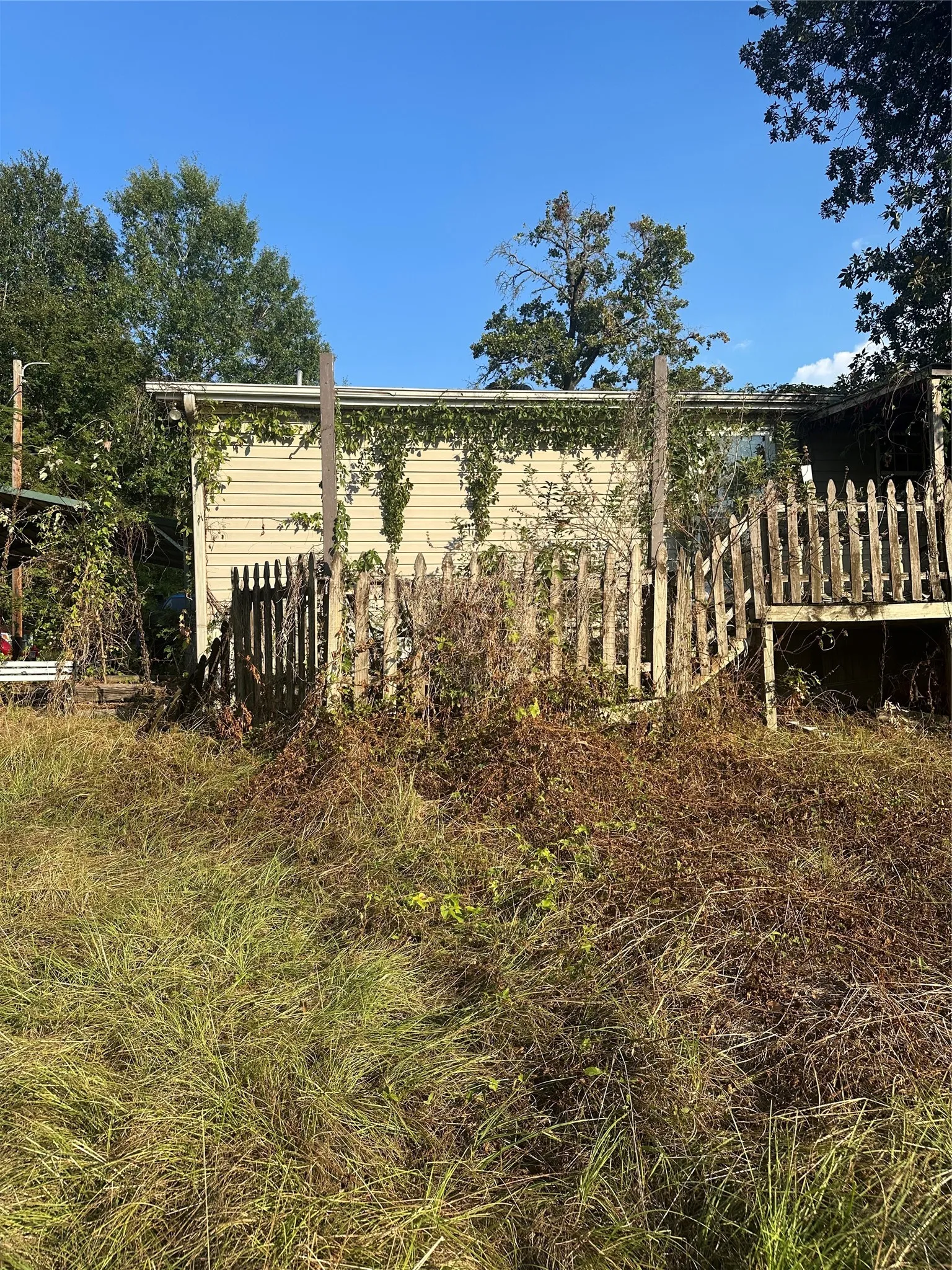 Manufactured Home For Sale in Upshur County , 9324 Private Road 3351, Gilmer, Texas 75645, 3 Bedroom, 2 Bathroom, Garage spaces, 2,580 Sqft, built in 2003, mls#21396828, Real Estate Agent in Gilmer, Homes For Sale in Upshur county, Homes For Sale in Gilmer, Realtor in Gilmer Texas, Real Estate Brokerage Independent Realty Texas, Luminita Cordes Realtor