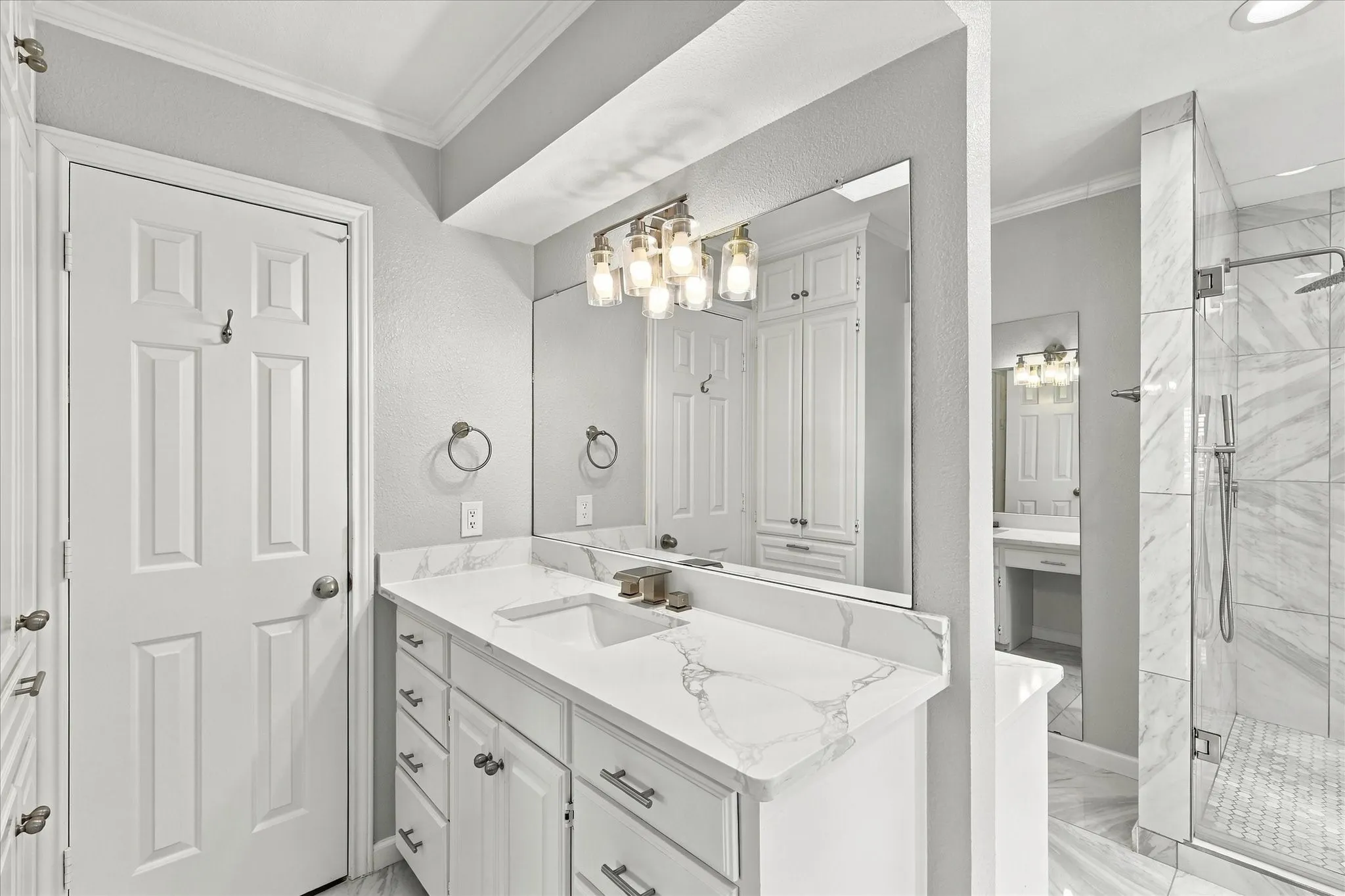 Single Family Residence For Sale in Dallas County , 4406 Zion Road, Garland, Texas 75043, 3 Bedroom, 3 Bathroom, 3 Garage spaces, 2,965 Sqft, built in 1987, mls#21392235, Real Estate Agent in Garland, Homes For Sale in Dallas county, Homes For Sale in Garland, Realtor in Garland Texas, Real Estate Brokerage Independent Realty Texas, Luminita Cordes Realtor