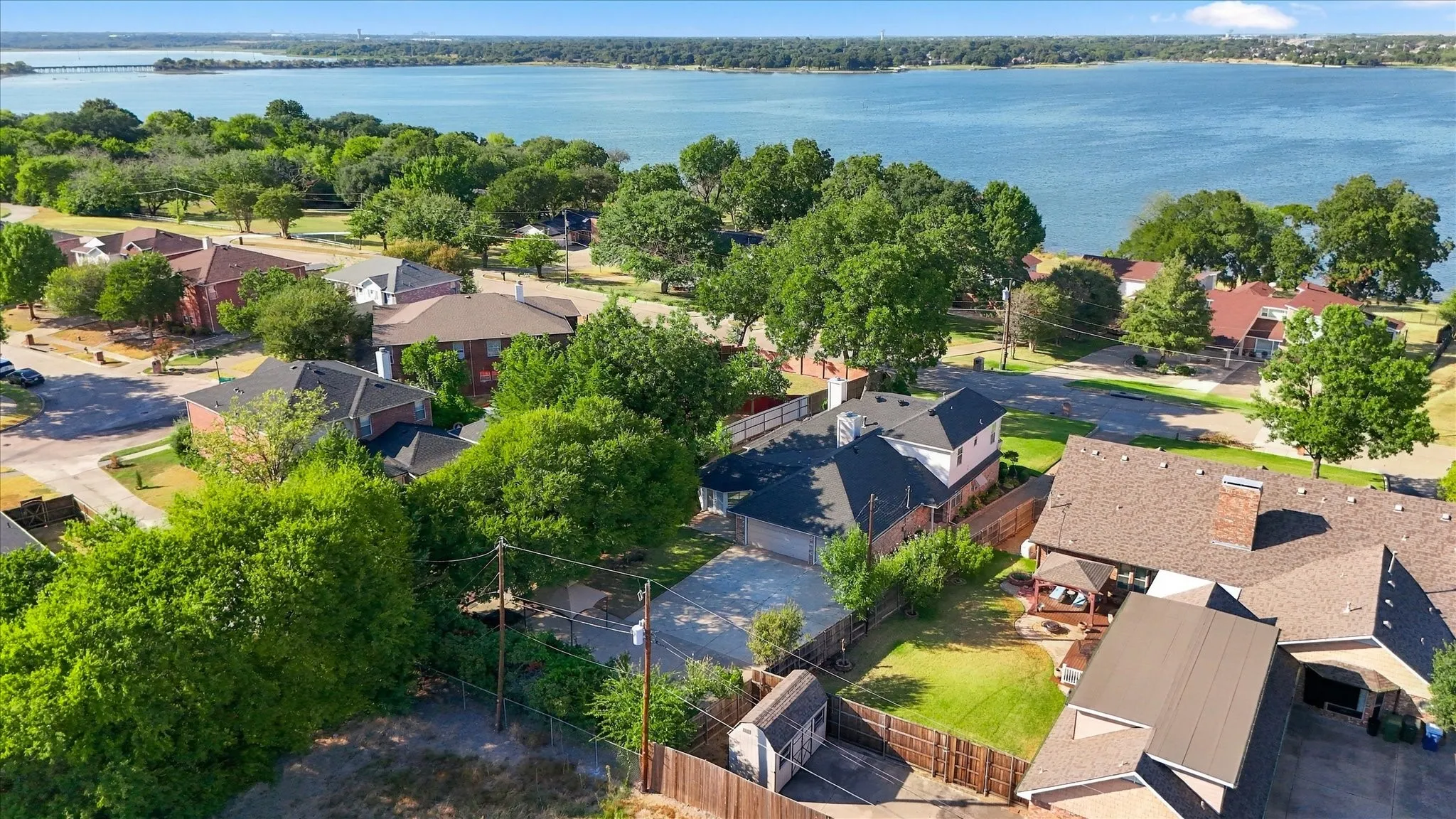 Single Family Residence For Sale in Dallas County , 4406 Zion Road, Garland, Texas 75043, 3 Bedroom, 3 Bathroom, 3 Garage spaces, 2,965 Sqft, built in 1987, mls#21392235, Real Estate Agent in Garland, Homes For Sale in Dallas county, Homes For Sale in Garland, Realtor in Garland Texas, Real Estate Brokerage Independent Realty Texas, Luminita Cordes Realtor