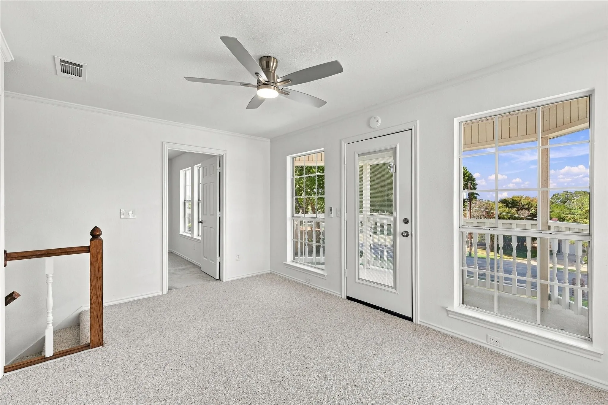 Single Family Residence For Sale in Dallas County , 4406 Zion Road, Garland, Texas 75043, 3 Bedroom, 3 Bathroom, 3 Garage spaces, 2,965 Sqft, built in 1987, mls#21392235, Real Estate Agent in Garland, Homes For Sale in Dallas county, Homes For Sale in Garland, Realtor in Garland Texas, Real Estate Brokerage Independent Realty Texas, Luminita Cordes Realtor