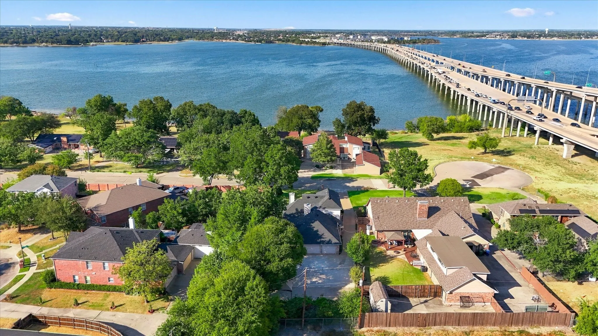 Single Family Residence For Sale in Dallas County , 4406 Zion Road, Garland, Texas 75043, 3 Bedroom, 3 Bathroom, 3 Garage spaces, 2,965 Sqft, built in 1987, mls#21392235, Real Estate Agent in Garland, Homes For Sale in Dallas county, Homes For Sale in Garland, Realtor in Garland Texas, Real Estate Brokerage Independent Realty Texas, Luminita Cordes Realtor