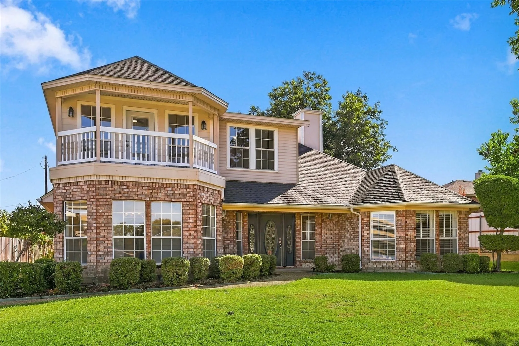 Single Family Residence For Sale in Dallas County , 4406 Zion Road, Garland, Texas 75043, 3 Bedroom, 3 Bathroom, 3 Garage spaces, 2,965 Sqft, built in 1987, mls#21392235, Real Estate Agent in Garland, Homes For Sale in Dallas county, Homes For Sale in Garland, Realtor in Garland Texas, Real Estate Brokerage Independent Realty Texas, Luminita Cordes Realtor