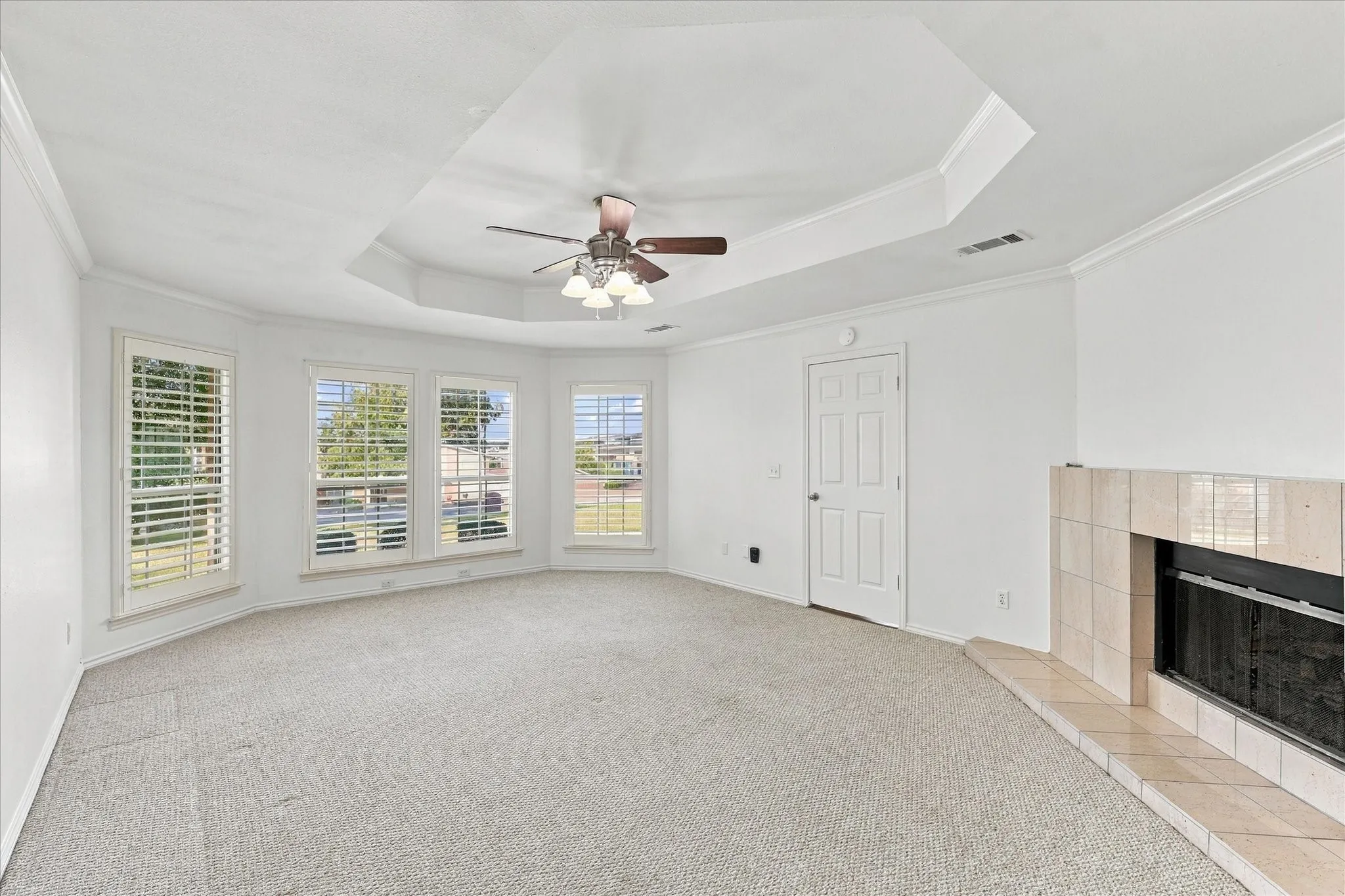 Single Family Residence For Sale in Dallas County , 4406 Zion Road, Garland, Texas 75043, 3 Bedroom, 3 Bathroom, 3 Garage spaces, 2,965 Sqft, built in 1987, mls#21392235, Real Estate Agent in Garland, Homes For Sale in Dallas county, Homes For Sale in Garland, Realtor in Garland Texas, Real Estate Brokerage Independent Realty Texas, Luminita Cordes Realtor