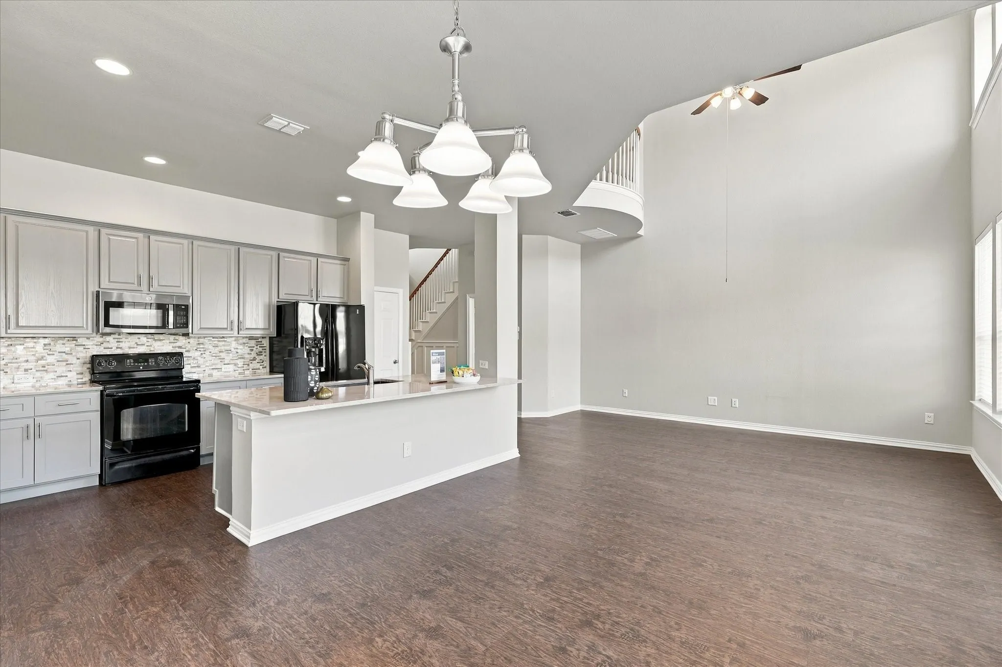 Townhouse For Rent in Dallas County , 4018 Milan Drive, Irving, Texas 75038, 3 Bedroom, 3 Bathroom, 2 Garage spaces, 1,872 Sqft, built in 2006, mls#21396526, Real Estate Agent in Irving, Homes For Rent in Dallas county, Homes For Rent in Irving, Realtor in Irving Texas, Real Estate Brokerage Independent Realty Texas, Luminita Cordes Realtor
