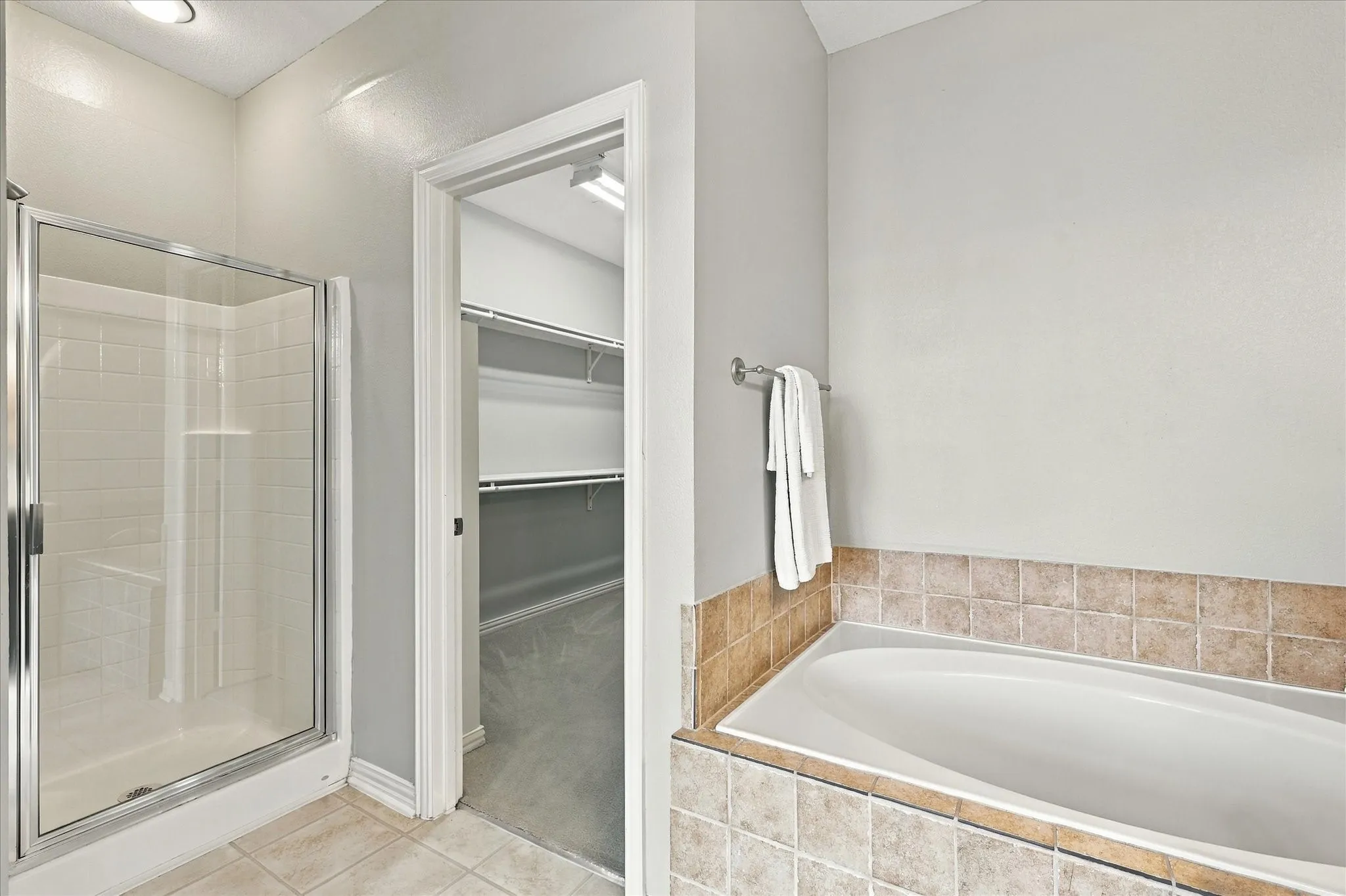 Townhouse For Rent in Dallas County , 4018 Milan Drive, Irving, Texas 75038, 3 Bedroom, 3 Bathroom, 2 Garage spaces, 1,872 Sqft, built in 2006, mls#21396526, Real Estate Agent in Irving, Homes For Rent in Dallas county, Homes For Rent in Irving, Realtor in Irving Texas, Real Estate Brokerage Independent Realty Texas, Luminita Cordes Realtor