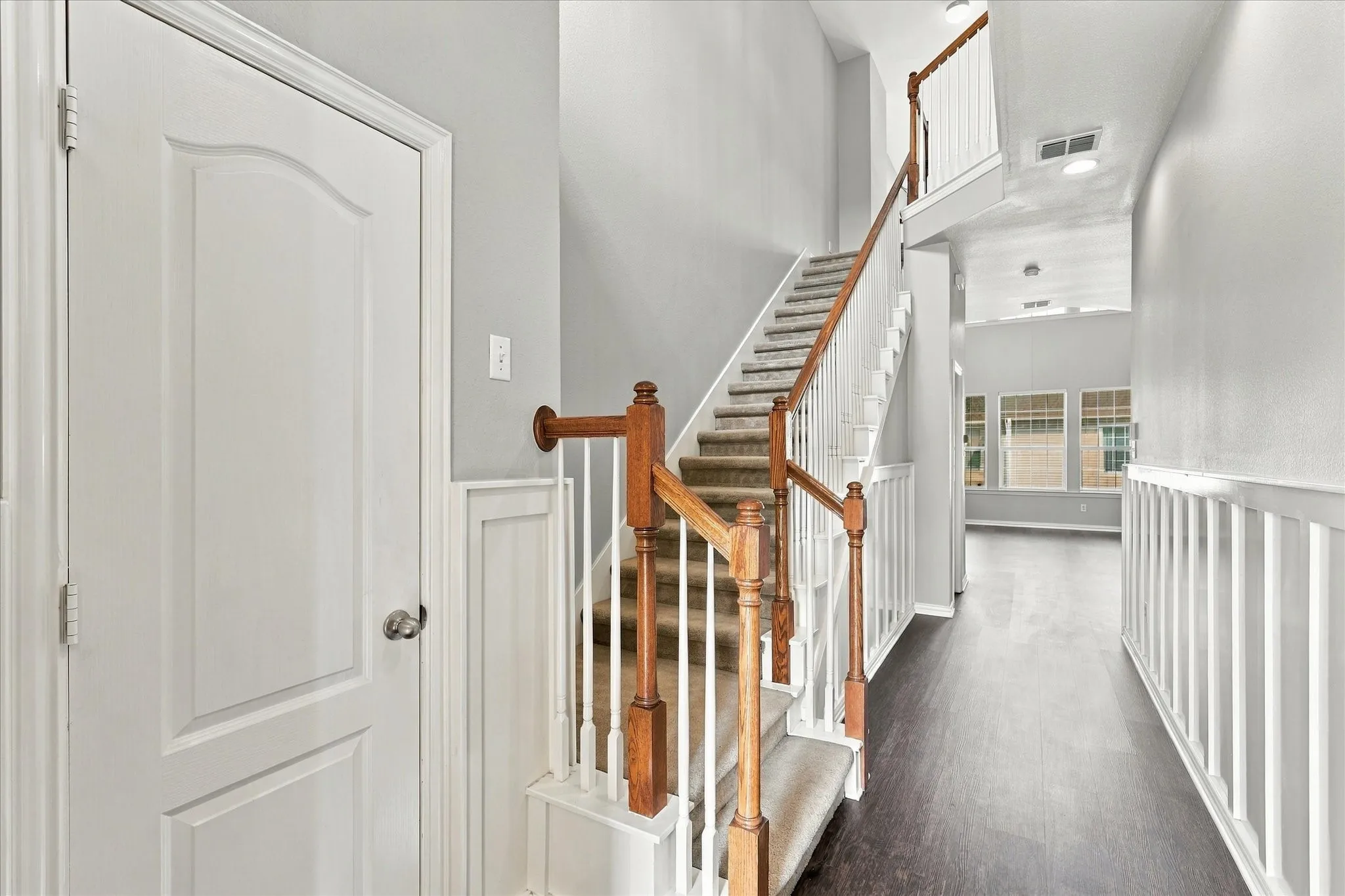 Townhouse For Rent in Dallas County , 4018 Milan Drive, Irving, Texas 75038, 3 Bedroom, 3 Bathroom, 2 Garage spaces, 1,872 Sqft, built in 2006, mls#21396526, Real Estate Agent in Irving, Homes For Rent in Dallas county, Homes For Rent in Irving, Realtor in Irving Texas, Real Estate Brokerage Independent Realty Texas, Luminita Cordes Realtor