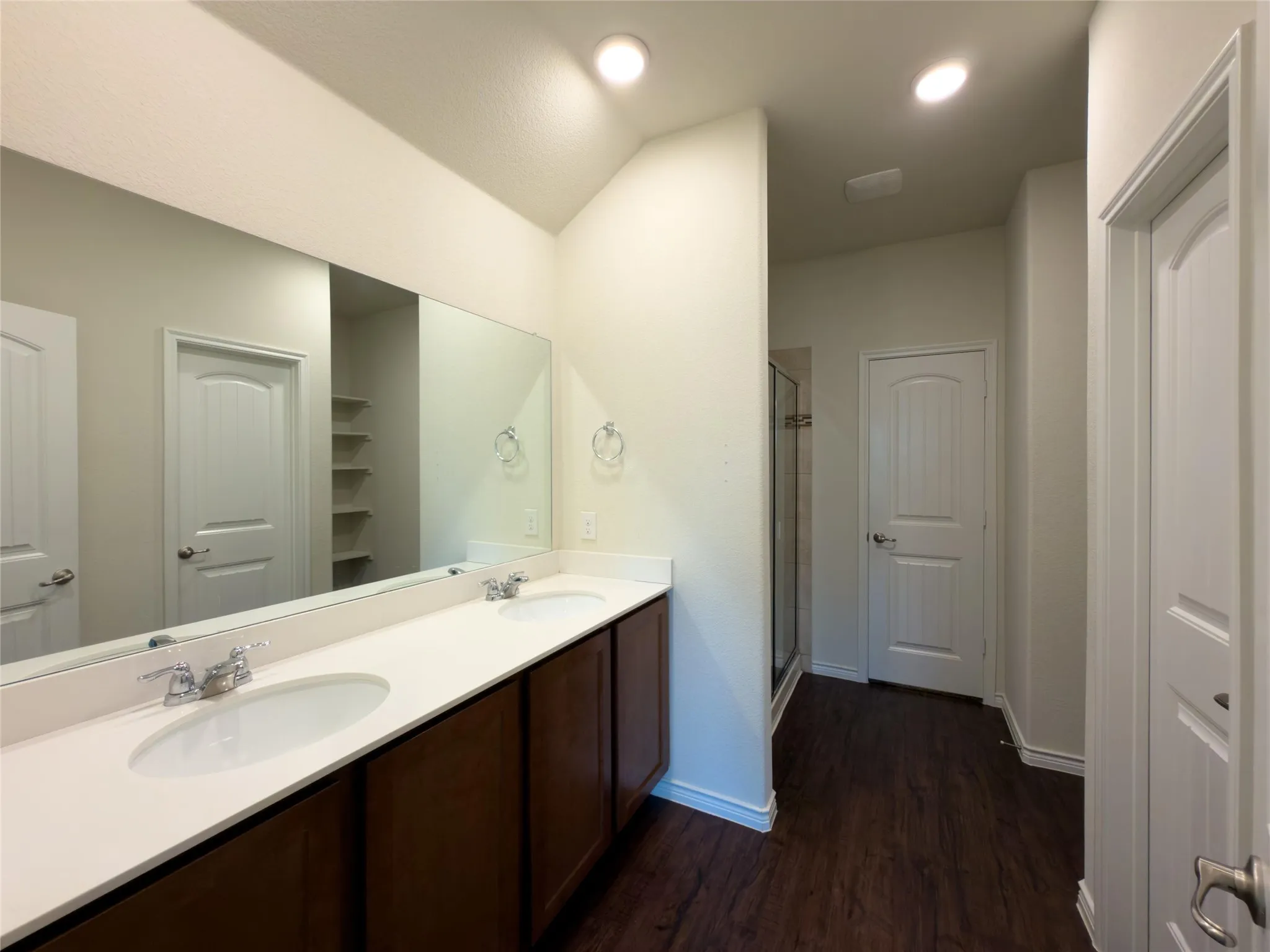 Single Family Residence For Sale in Hunt County , 3149 Honeycomb Way, Royse City, Texas 75189, 4 Bedroom, 2 Bathroom, 2 Garage spaces, 1,898 Sqft, built in 2018, mls#21396831, Real Estate Agent in Royse City, Homes For Sale in Hunt county, Homes For Sale in Royse City, Realtor in Royse City Texas, Real Estate Brokerage Independent Realty Texas, Luminita Cordes Realtor