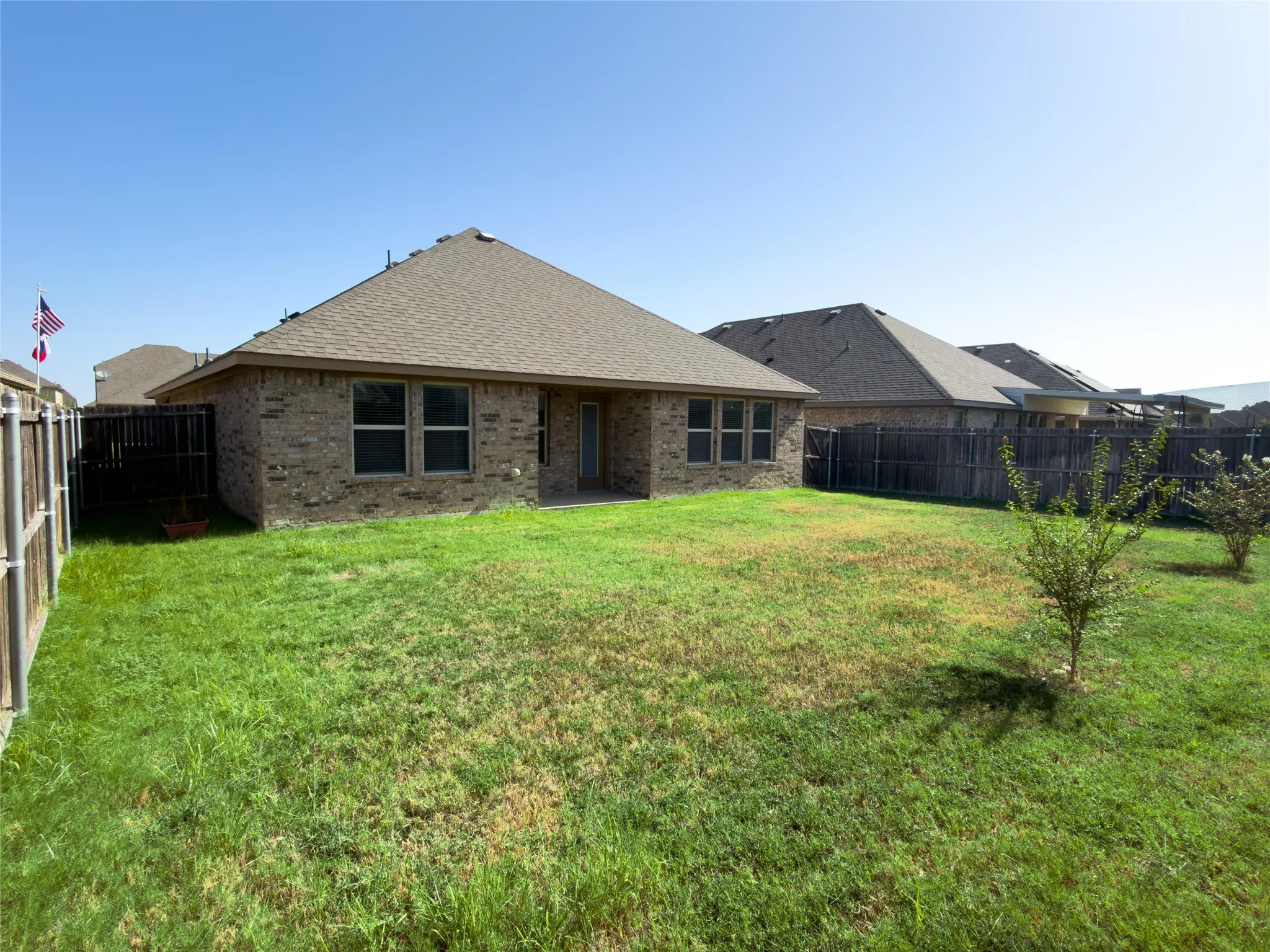 Single Family Residence For Sale in Hunt County , 3149 Honeycomb Way, Royse City, Texas 75189, 4 Bedroom, 2 Bathroom, 2 Garage spaces, 1,898 Sqft, built in 2018, mls#21396831, Real Estate Agent in Royse City, Homes For Sale in Hunt county, Homes For Sale in Royse City, Realtor in Royse City Texas, Real Estate Brokerage Independent Realty Texas, Luminita Cordes Realtor