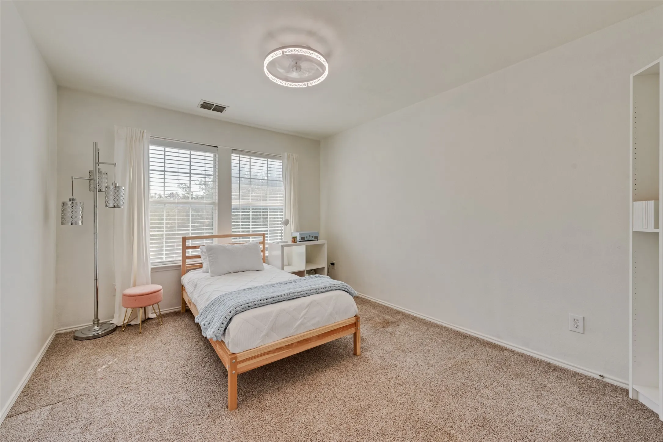 Single Family Residence For Sale in Denton County , 8425 Tyler Drive, Lantana, Texas 76226, 3 Bedroom, 3 Bathroom, 2 Garage spaces, 2,071 Sqft, built in 2003, mls#21395757, Real Estate Agent in Lantana, Homes For Sale in Denton county, Homes For Sale in Lantana, Realtor in Lantana Texas, Real Estate Brokerage Independent Realty Texas, Luminita Cordes Realtor
