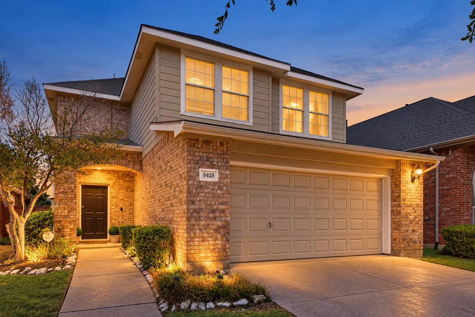Single Family Residence For Sale in Denton County , 8425 Tyler Drive, Lantana, Texas 76226, 3 Bedroom, 3 Bathroom, 2 Garage spaces, 2,071 Sqft, built in 2003, mls#21395757, Real Estate Agent in Lantana, Homes For Sale in Denton county, Homes For Sale in Lantana, Realtor in Lantana Texas, Real Estate Brokerage Independent Realty Texas, Luminita Cordes Realtor