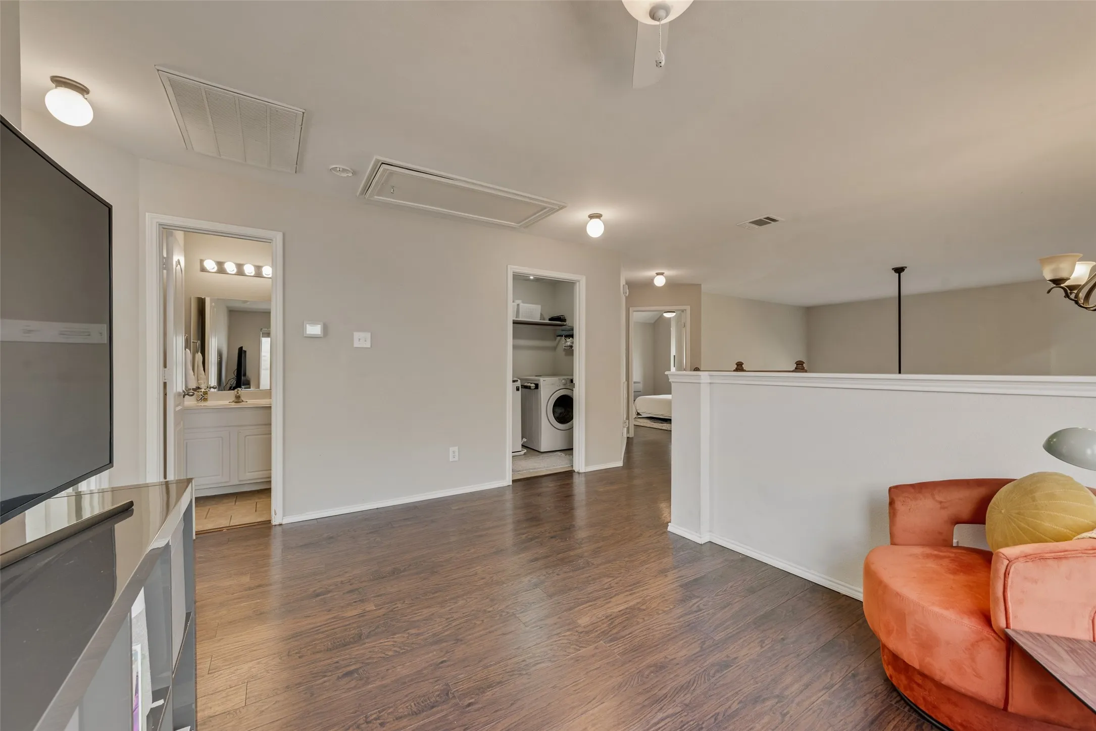 Single Family Residence For Sale in Denton County , 8425 Tyler Drive, Lantana, Texas 76226, 3 Bedroom, 3 Bathroom, 2 Garage spaces, 2,071 Sqft, built in 2003, mls#21395757, Real Estate Agent in Lantana, Homes For Sale in Denton county, Homes For Sale in Lantana, Realtor in Lantana Texas, Real Estate Brokerage Independent Realty Texas, Luminita Cordes Realtor