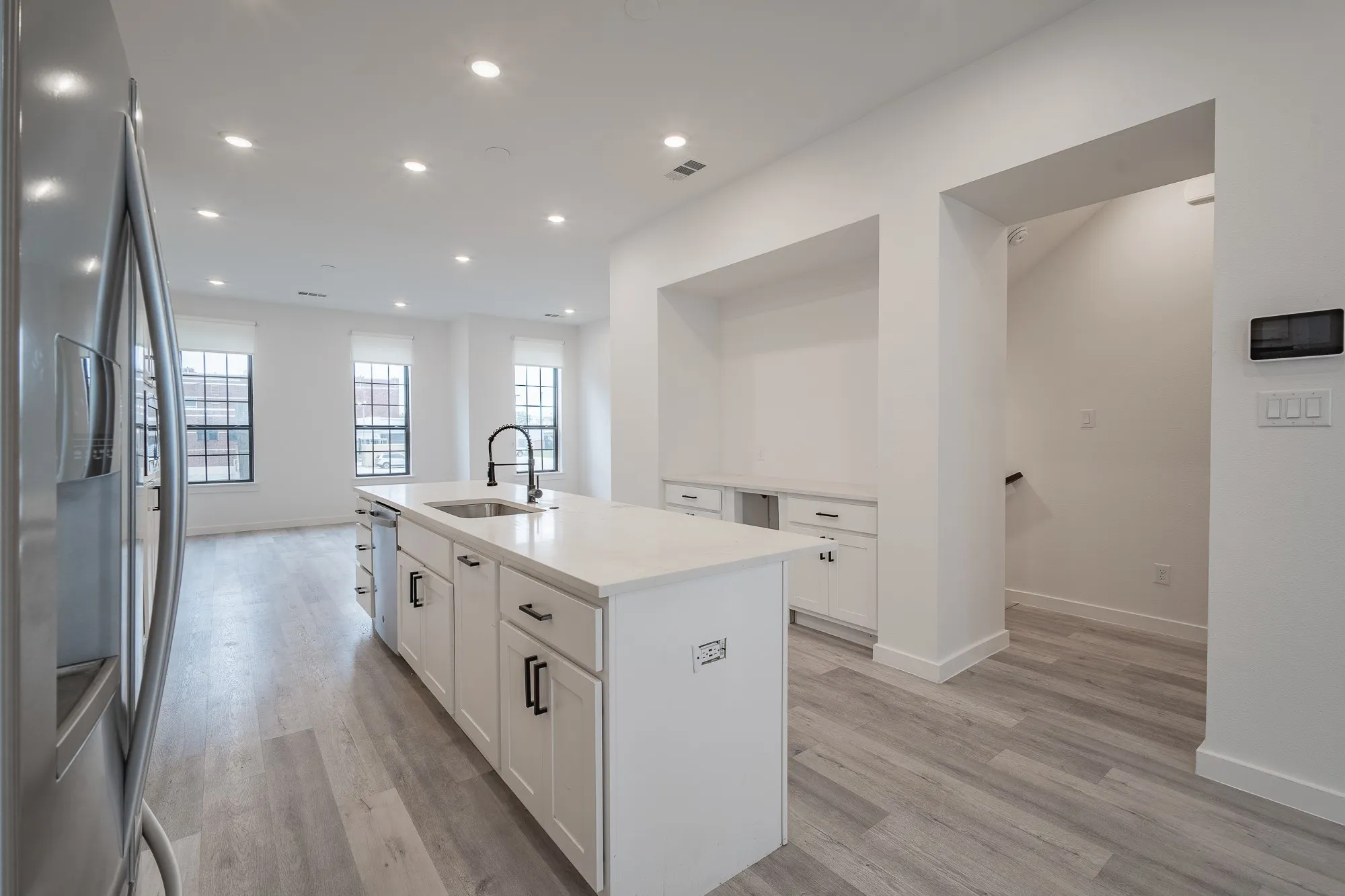 Townhouse For Rent in Dallas County , 4808 San Jacinto Street 103, Dallas, Texas 75204, 2 Bedroom, 3 Bathroom, 2 Garage spaces, 1,872 Sqft, built in 2021, mls#21396833, Real Estate Agent in Dallas, Homes For Rent in Dallas county, Homes For Rent in Dallas, Realtor in Dallas Texas, Real Estate Brokerage Independent Realty Texas, Luminita Cordes Realtor