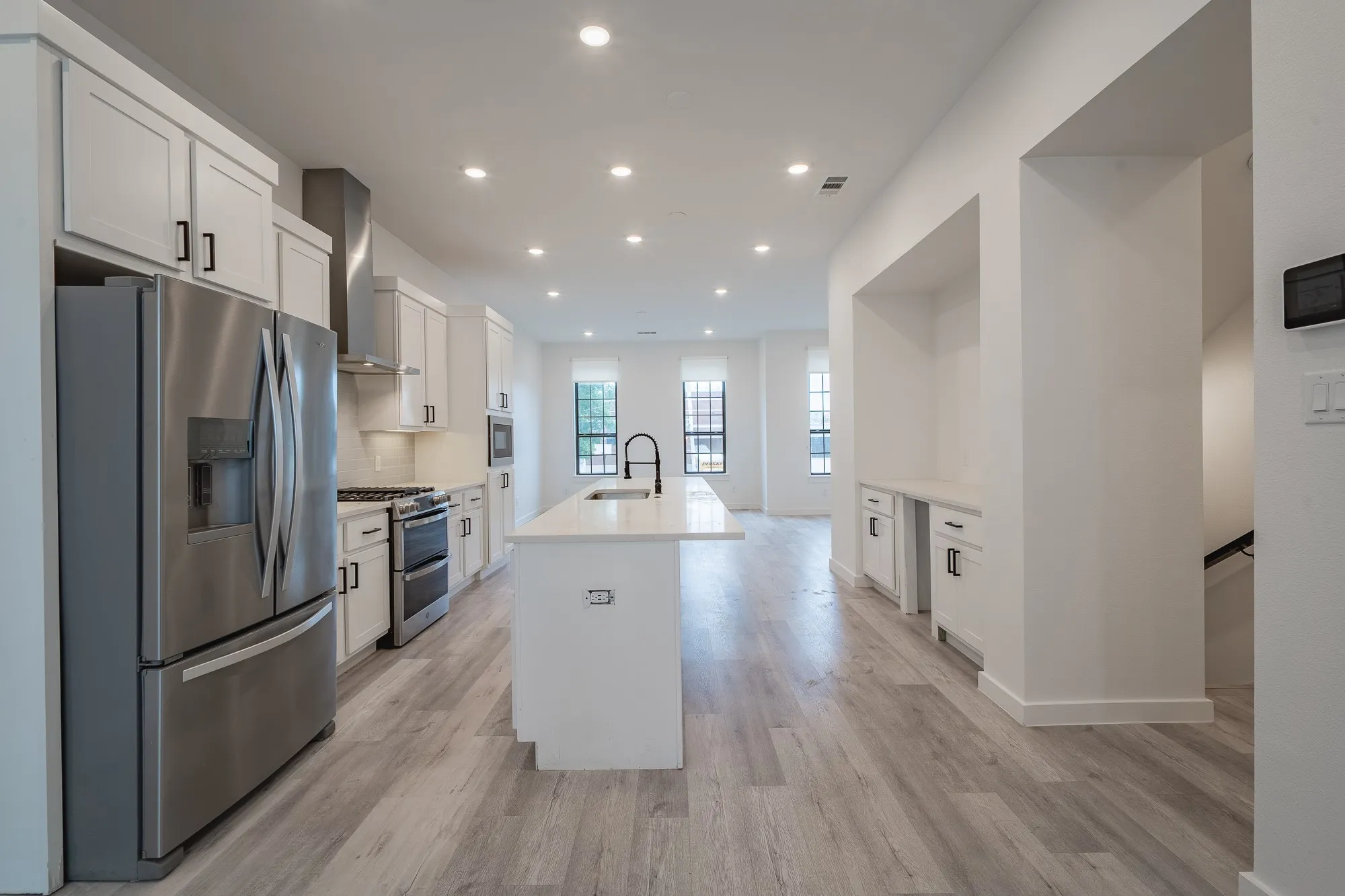 Townhouse For Rent in Dallas County , 4808 San Jacinto Street 103, Dallas, Texas 75204, 2 Bedroom, 3 Bathroom, 2 Garage spaces, 1,872 Sqft, built in 2021, mls#21396833, Real Estate Agent in Dallas, Homes For Rent in Dallas county, Homes For Rent in Dallas, Realtor in Dallas Texas, Real Estate Brokerage Independent Realty Texas, Luminita Cordes Realtor