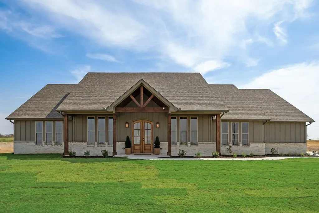 Single Family Residence For Sale in Wise County , 120 Quail Run Court, Decatur, Texas 76234, 4 Bedroom, 4 Bathroom, 3 Garage spaces, 2,882 Sqft, built in 2026, mls#21396837, Real Estate Agent in Decatur, Homes For Sale in Wise county, Homes For Sale in Decatur, Realtor in Decatur Texas, Real Estate Brokerage Independent Realty Texas, Luminita Cordes Realtor
