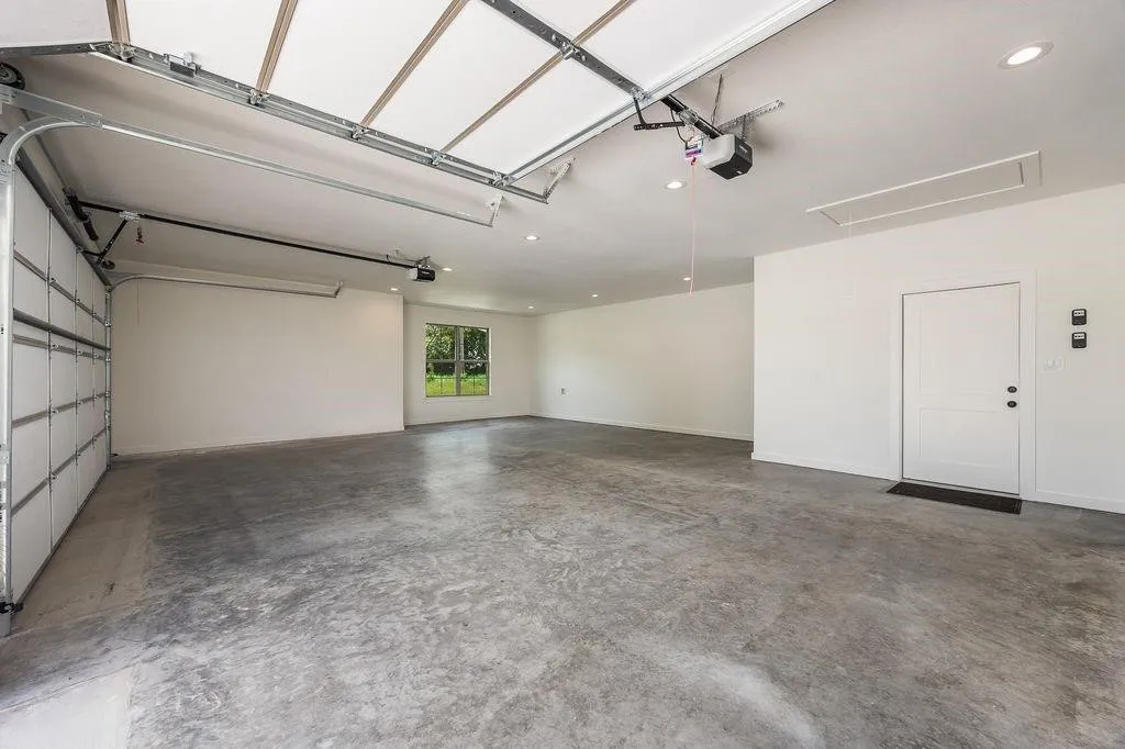 Oversized garage