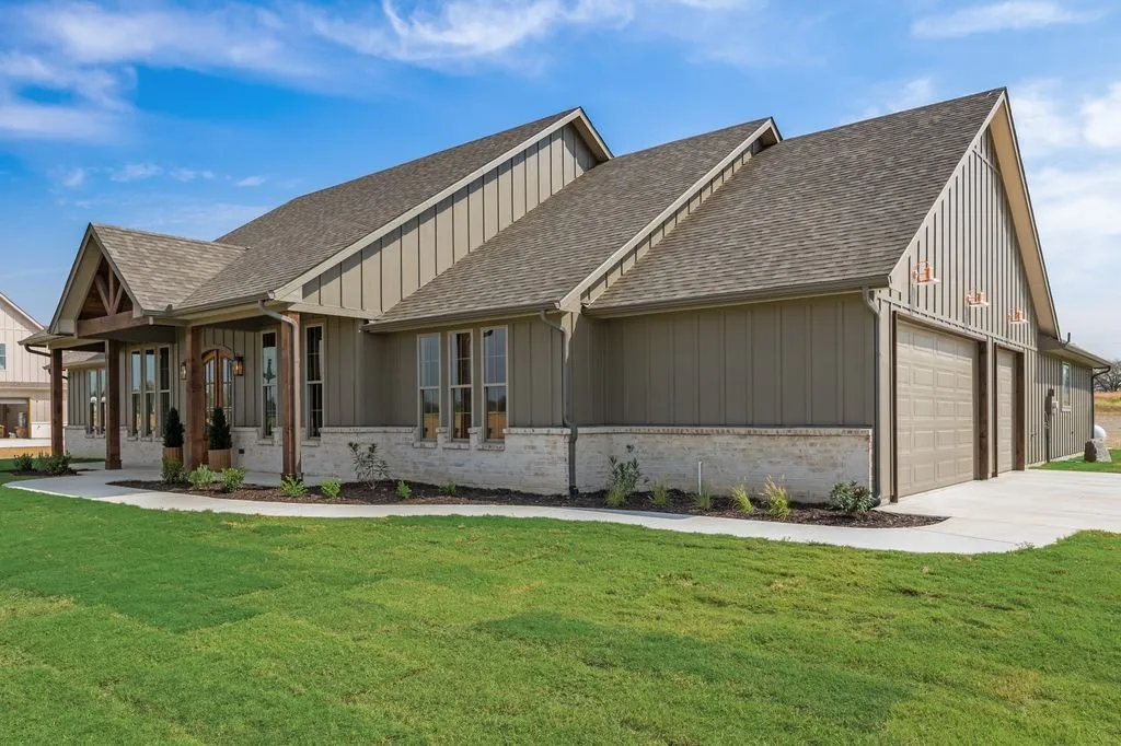 Single Family Residence For Sale in Wise County , 120 Quail Run Court, Decatur, Texas 76234, 4 Bedroom, 4 Bathroom, 3 Garage spaces, 2,882 Sqft, built in 2026, mls#21396837, Real Estate Agent in Decatur, Homes For Sale in Wise county, Homes For Sale in Decatur, Realtor in Decatur Texas, Real Estate Brokerage Independent Realty Texas, Luminita Cordes Realtor