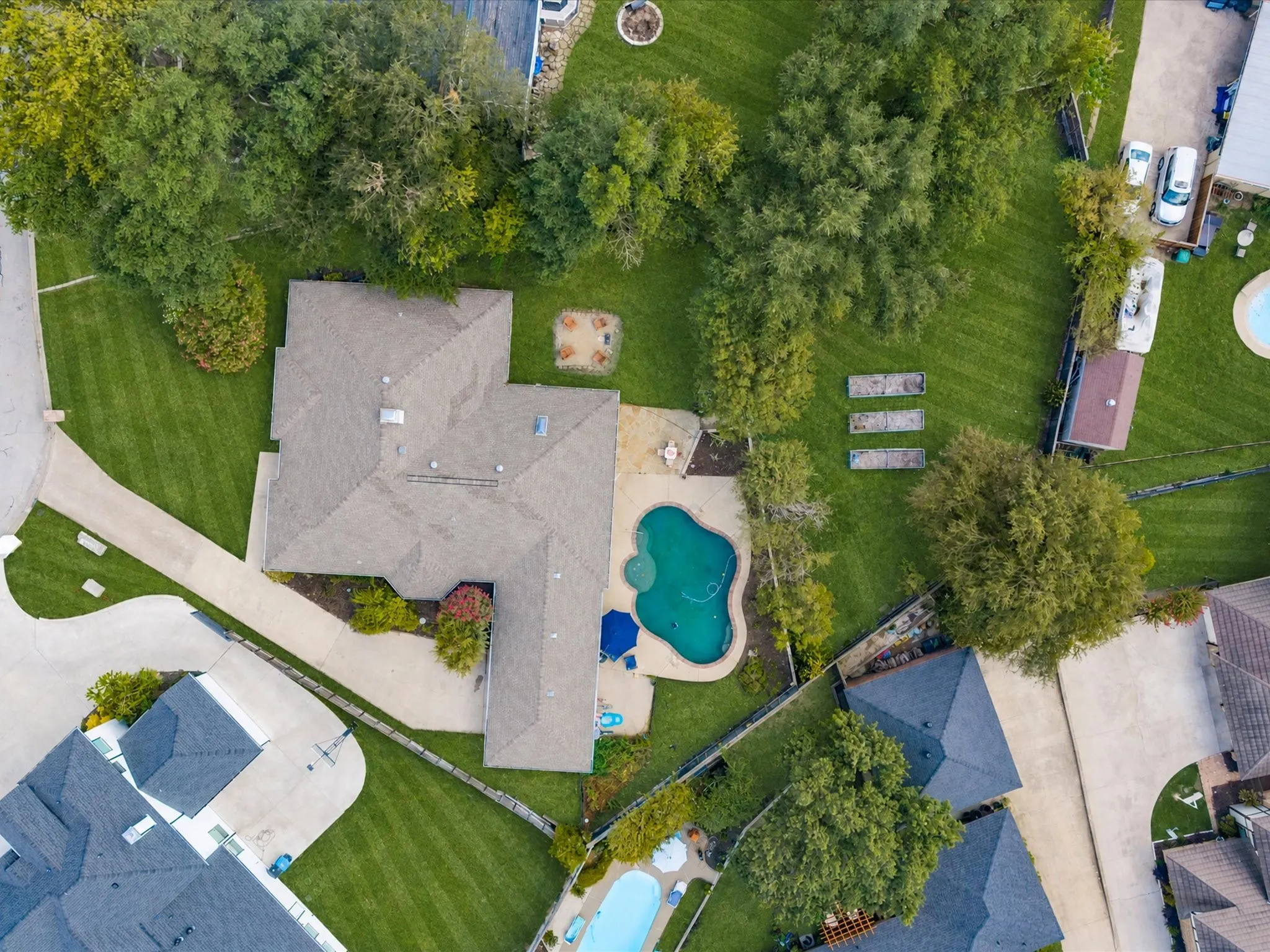 Single Family Residence For Sale in Tarrant County , 8505 Treetop Court, Fort Worth, Texas 76179, 4 Bedroom, 3 Bathroom, 2 Garage spaces, 2,457 Sqft, built in 1977, mls#21391254, Real Estate Agent in Fort Worth, Homes For Sale in Tarrant county, Homes For Sale in Fort Worth, Realtor in Fort Worth Texas, Real Estate Brokerage Independent Realty Texas, Luminita Cordes Realtor
