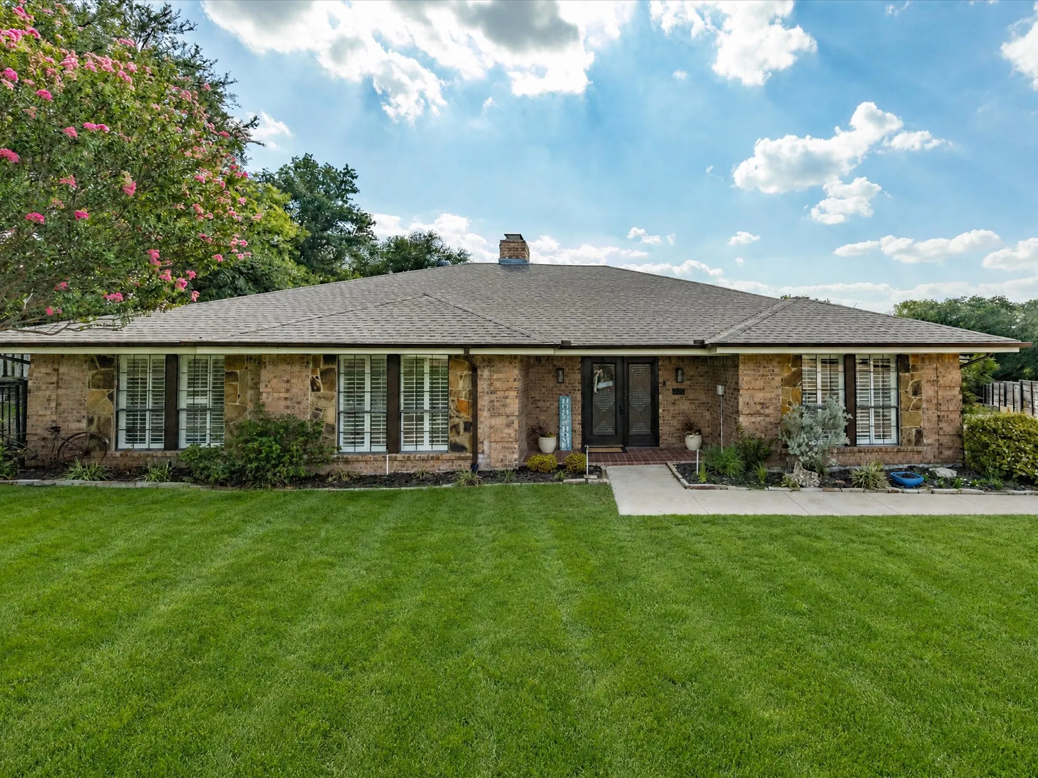 Single Family Residence For Sale