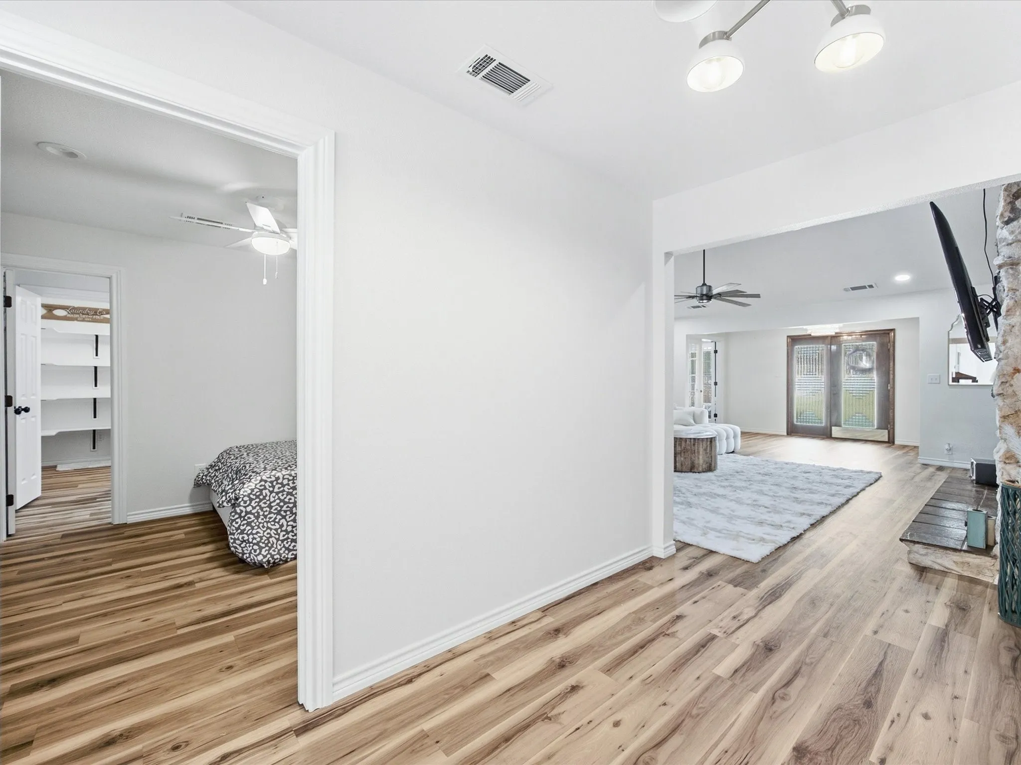 Single Family Residence For Sale in Tarrant County , 8505 Treetop Court, Fort Worth, Texas 76179, 4 Bedroom, 3 Bathroom, 2 Garage spaces, 2,457 Sqft, built in 1977, mls#21391254, Real Estate Agent in Fort Worth, Homes For Sale in Tarrant county, Homes For Sale in Fort Worth, Realtor in Fort Worth Texas, Real Estate Brokerage Independent Realty Texas, Luminita Cordes Realtor