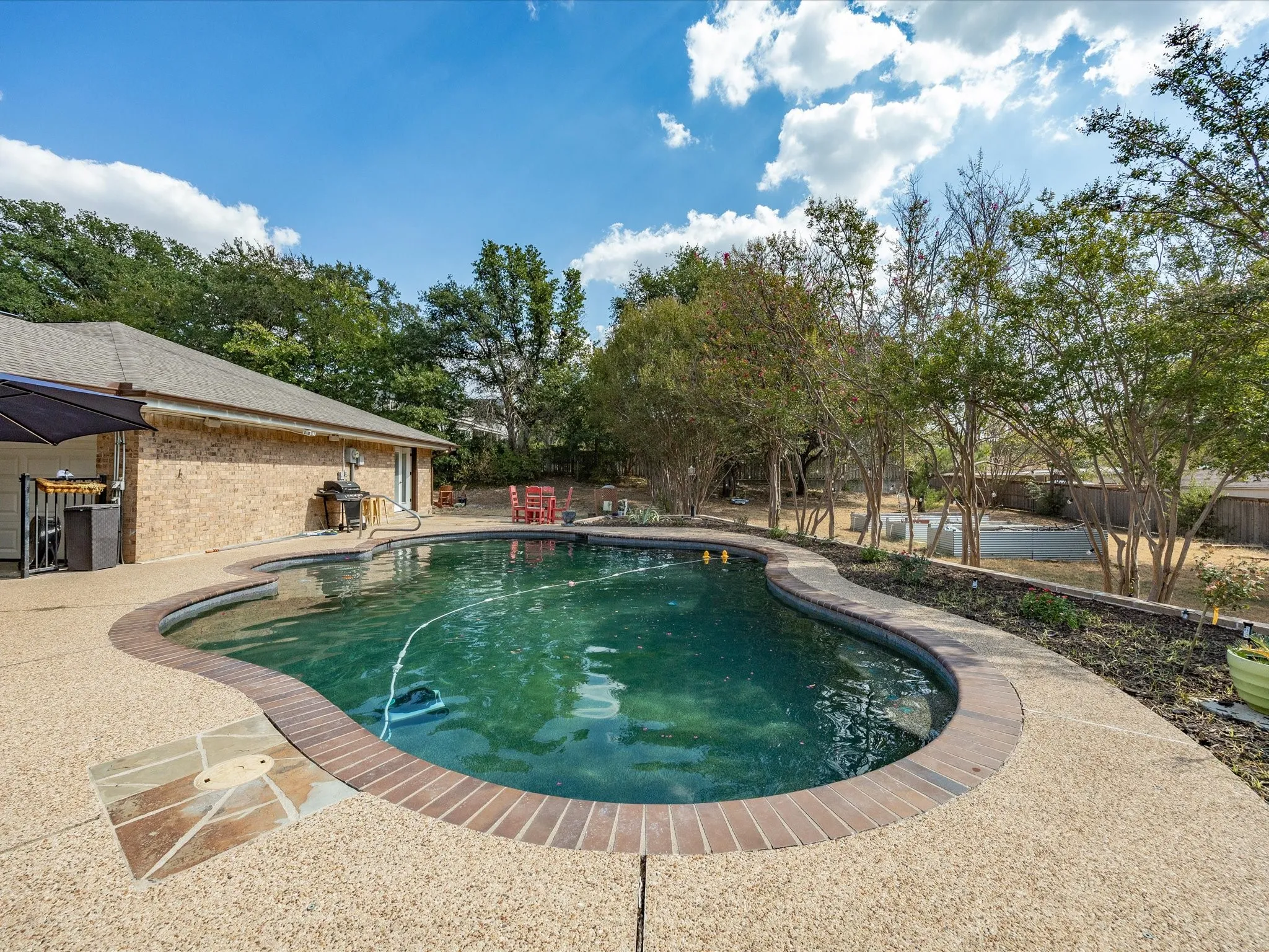 Single Family Residence For Sale in Tarrant County , 8505 Treetop Court, Fort Worth, Texas 76179, 4 Bedroom, 3 Bathroom, 2 Garage spaces, 2,457 Sqft, built in 1977, mls#21391254, Real Estate Agent in Fort Worth, Homes For Sale in Tarrant county, Homes For Sale in Fort Worth, Realtor in Fort Worth Texas, Real Estate Brokerage Independent Realty Texas, Luminita Cordes Realtor