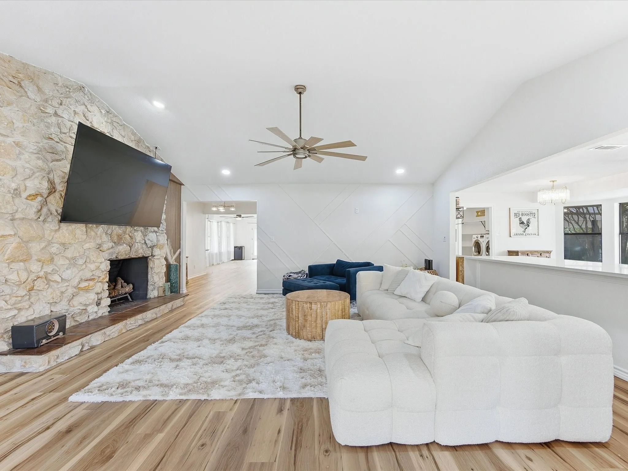 Single Family Residence For Sale in Tarrant County , 8505 Treetop Court, Fort Worth, Texas 76179, 4 Bedroom, 3 Bathroom, 2 Garage spaces, 2,457 Sqft, built in 1977, mls#21391254, Real Estate Agent in Fort Worth, Homes For Sale in Tarrant county, Homes For Sale in Fort Worth, Realtor in Fort Worth Texas, Real Estate Brokerage Independent Realty Texas, Luminita Cordes Realtor