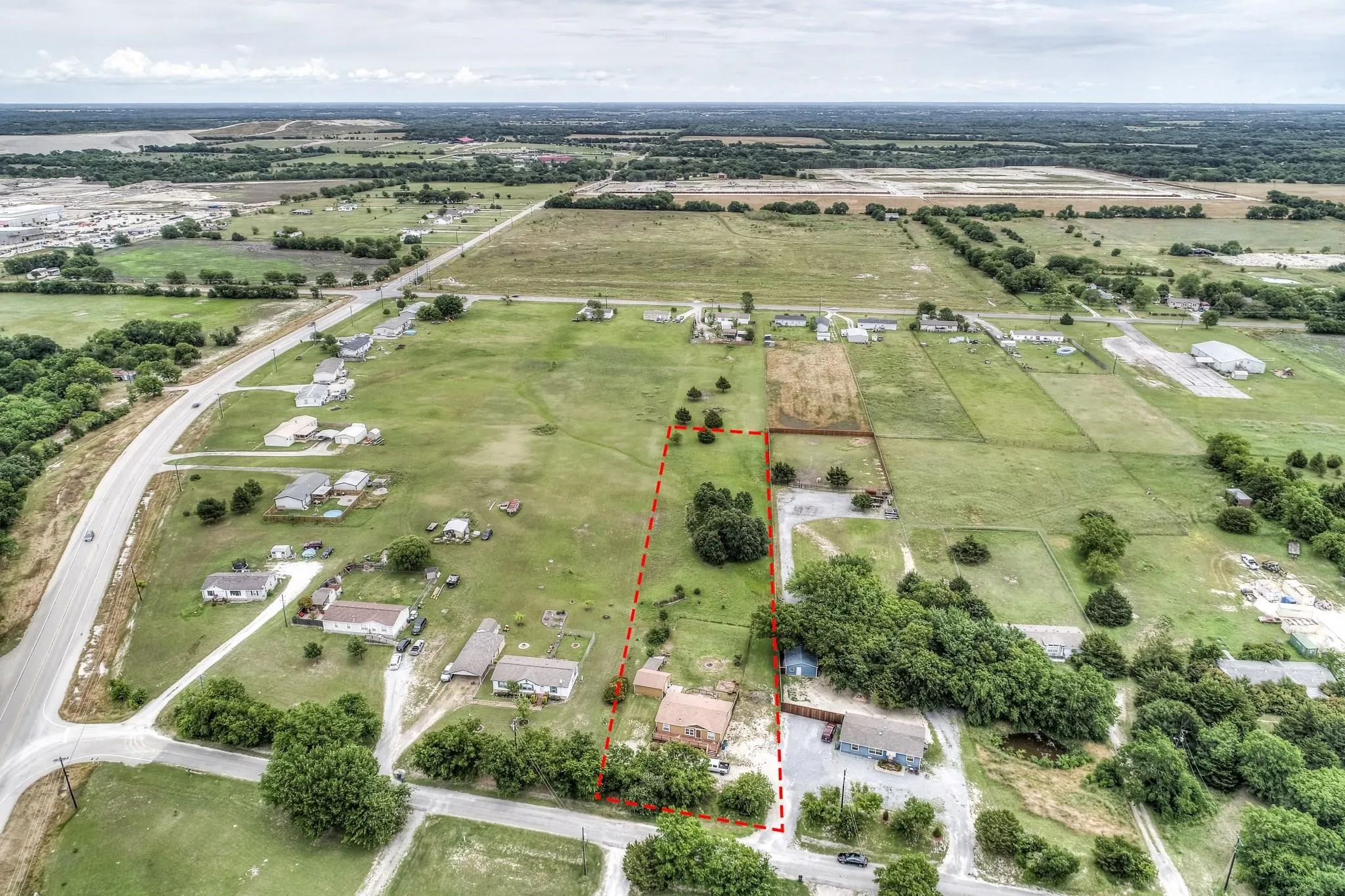Mobile Home For Rent in Collin County , 2620 Bryant Street, Melissa, Texas 75454, 3 Bedroom, 2 Bathroom, Garage spaces, 1,500 Sqft, built in 2003, mls#21396844, Real Estate Agent in Melissa, Homes For Rent in Collin county, Homes For Rent in Melissa, Realtor in Melissa Texas, Real Estate Brokerage Independent Realty Texas, Luminita Cordes Realtor